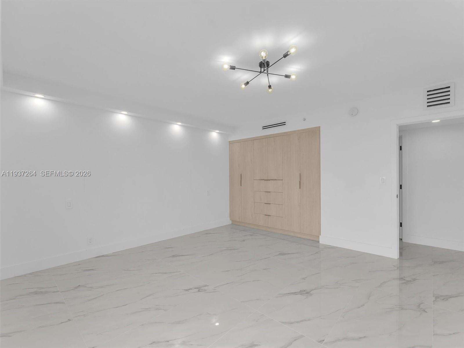 TURNBERRY ISLE - 19707 Turnberry Way, Aventura, FL 33180 | Picture 15