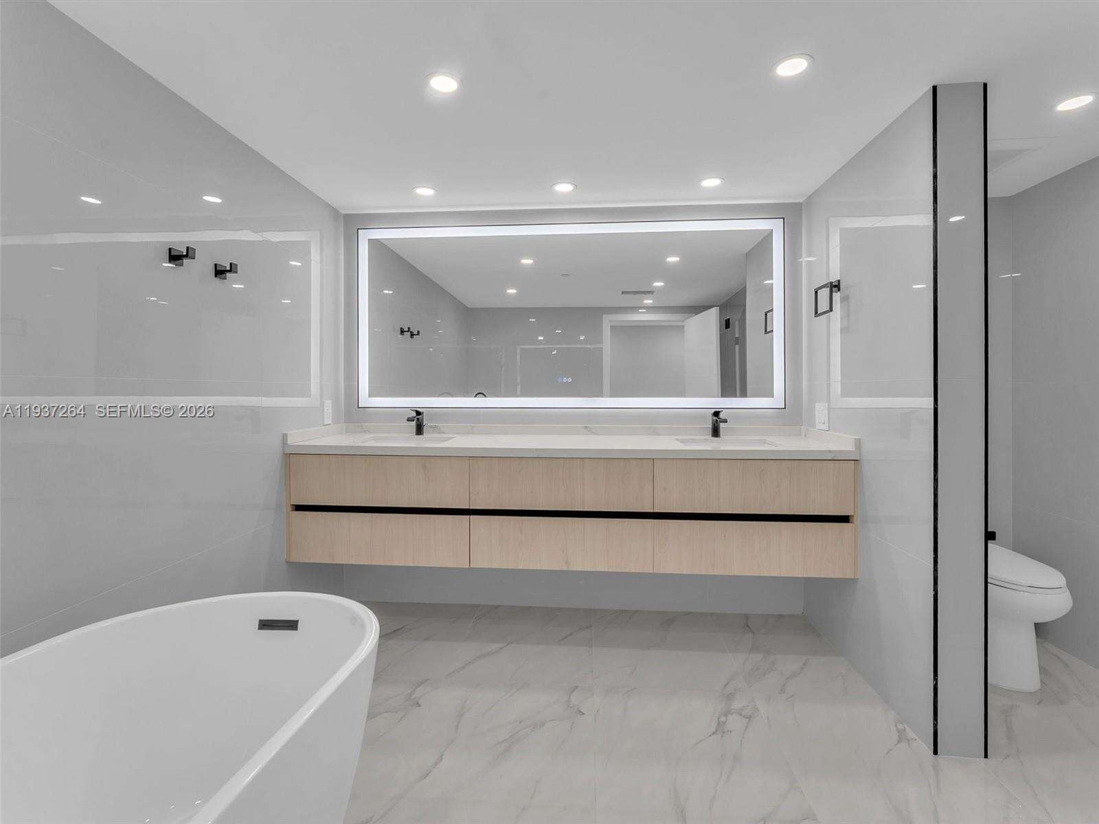 TURNBERRY ISLE - 19707 Turnberry Way, Aventura, FL 33180 | Picture 19