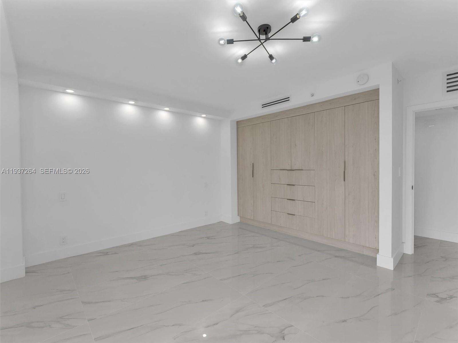 TURNBERRY ISLE - 19707 Turnberry Way, Aventura, FL 33180 | Picture 23