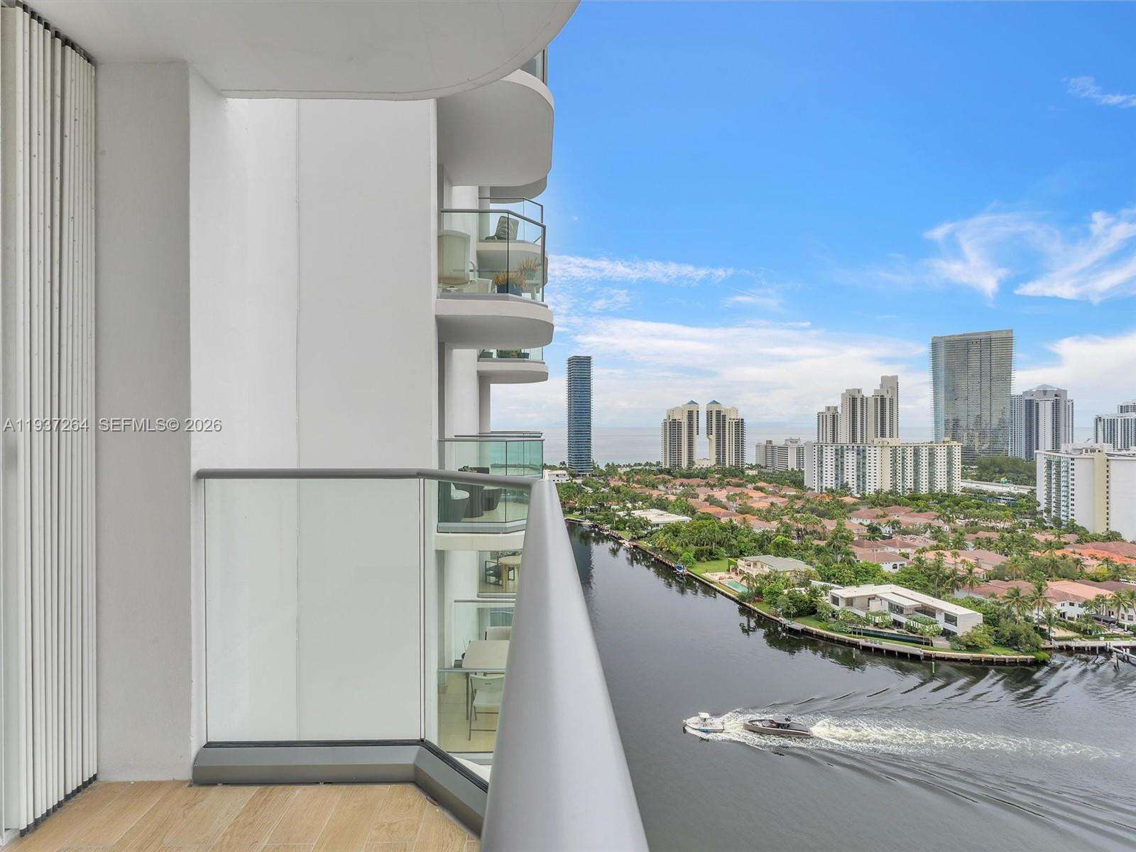 TURNBERRY ISLE - 19707 Turnberry Way, Aventura, FL 33180 | Picture 9