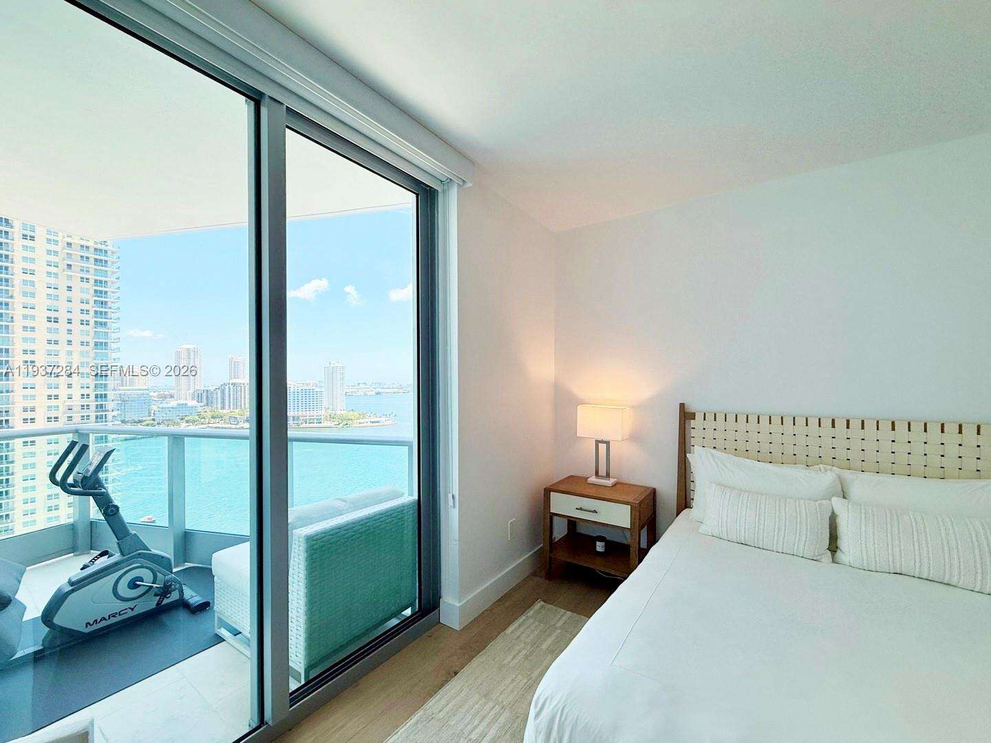 JADE RESIDENCES AT BRICKELL BAY - 1331 Brickell Bay Dr, Miami, FL 33131 | Picture 19