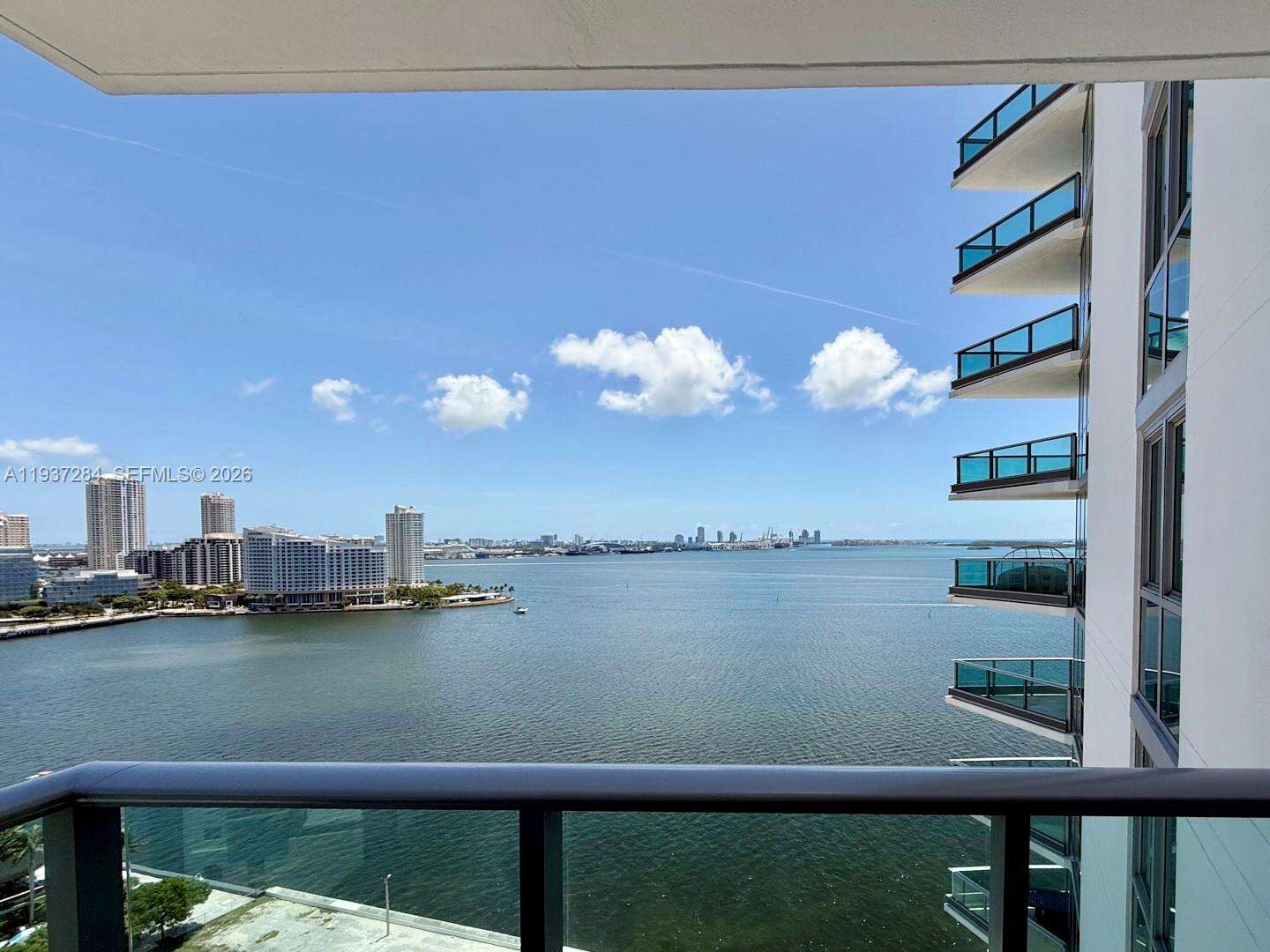 JADE RESIDENCES AT BRICKELL BAY - 1331 Brickell Bay Dr, Miami, FL 33131 | Picture 5