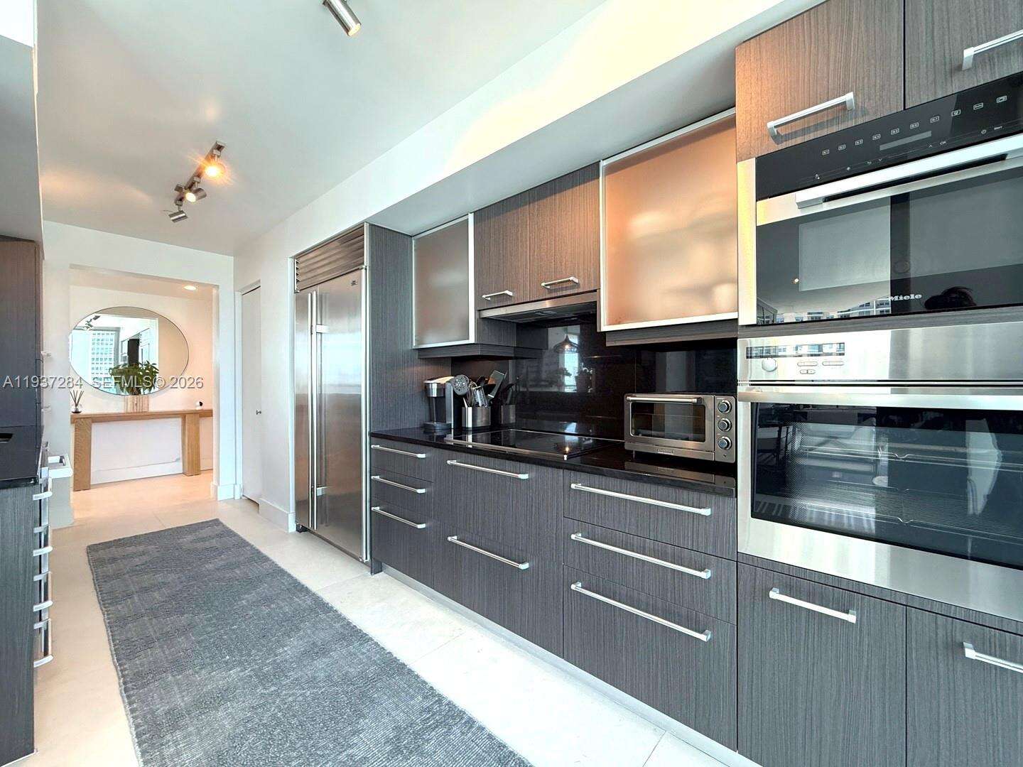 JADE RESIDENCES AT BRICKELL BAY - 1331 Brickell Bay Dr, Miami, FL 33131 | Picture 10