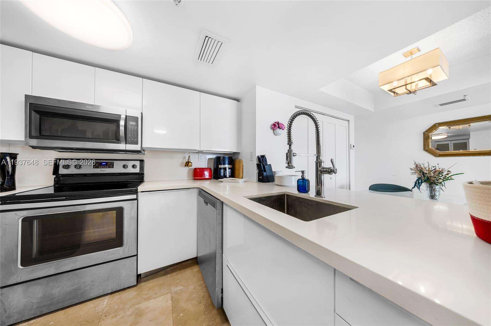 The Floridian at 650 W Ave, Miami Beach, FL 33139 - For Sale photo 13