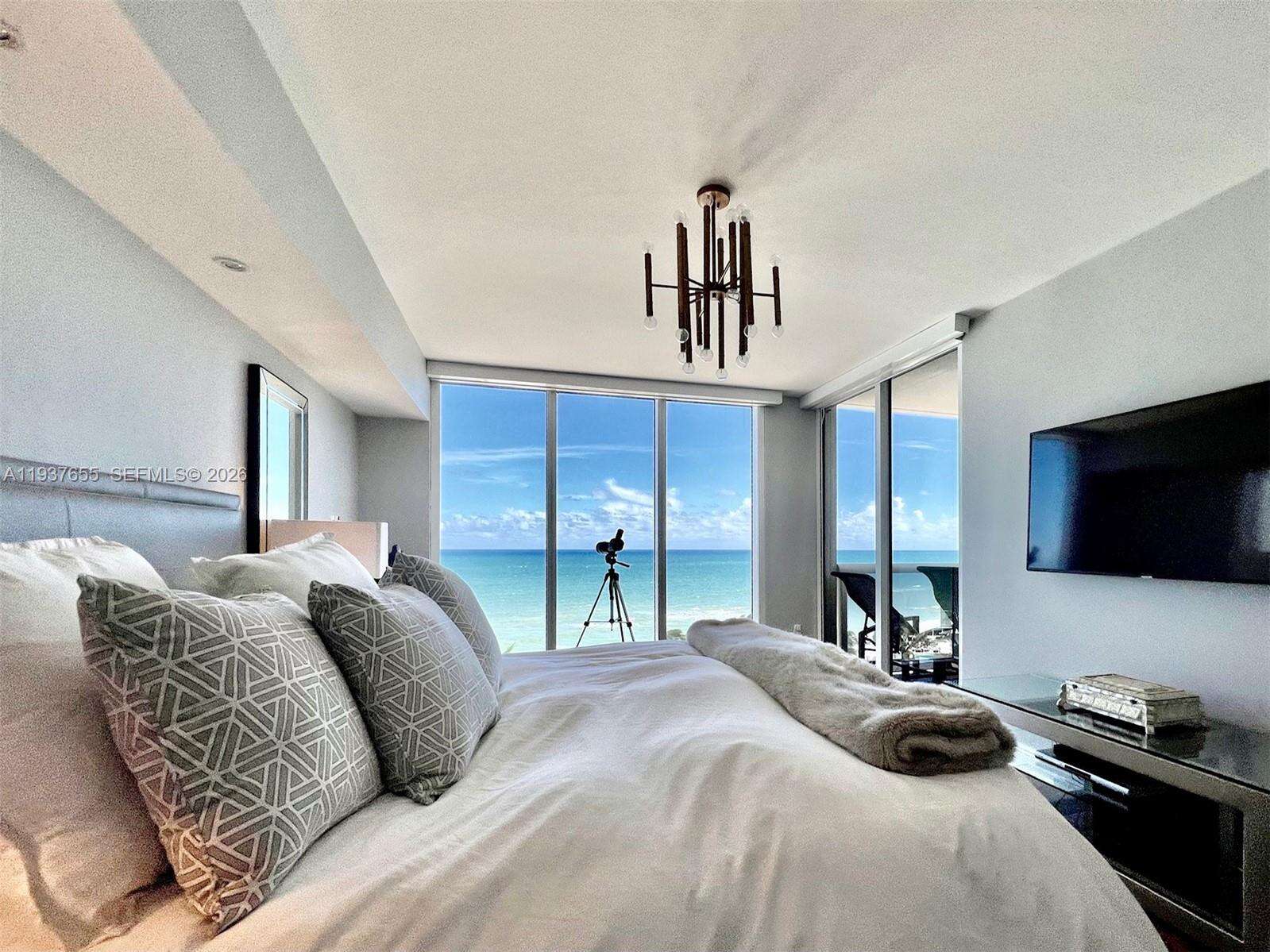 THE BEACH CLUB - 1850 Ocean Dr, Hallandale Beach, FL 33009 | Picture 18