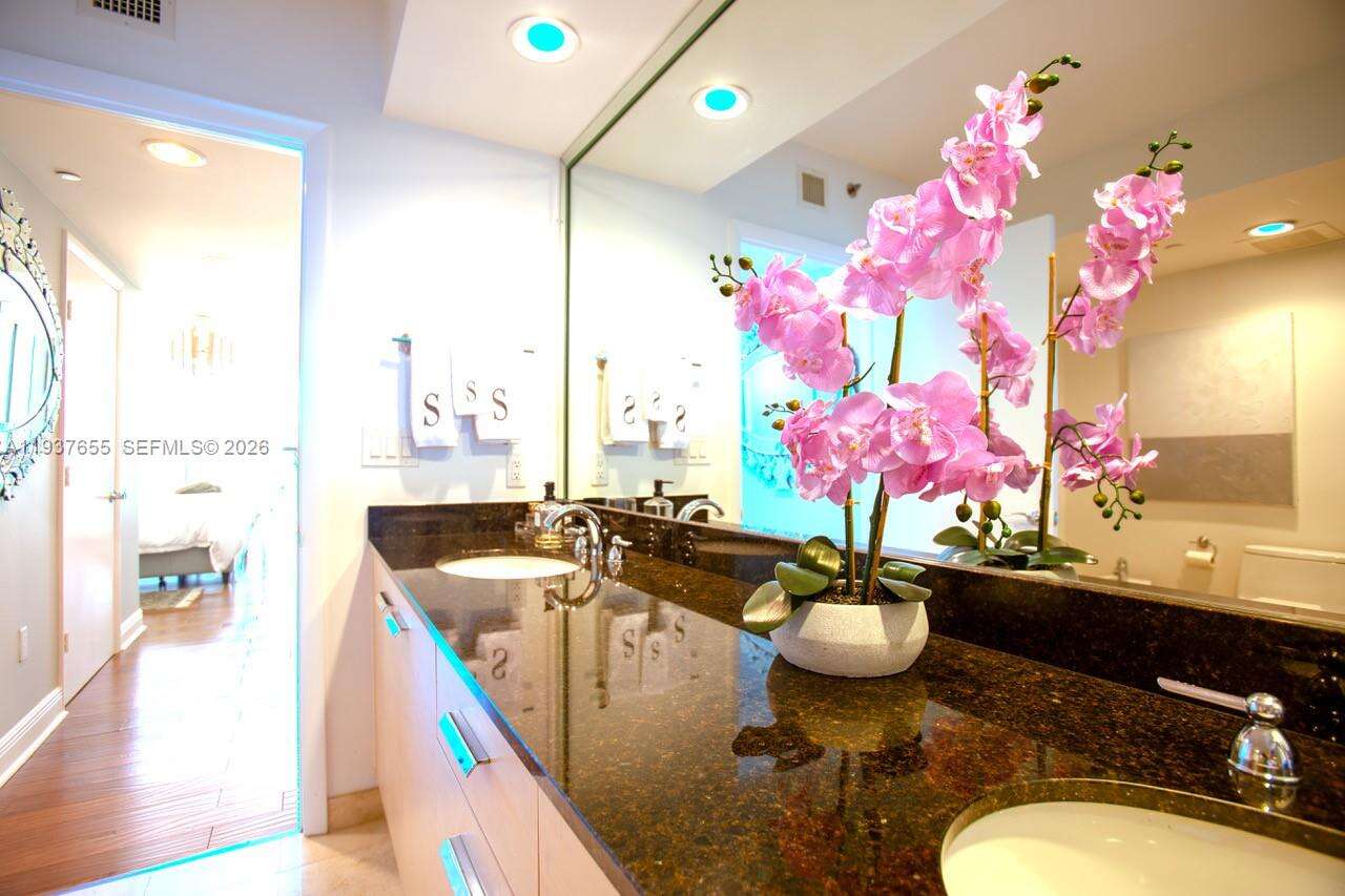 THE BEACH CLUB - 1850 Ocean Dr, Hallandale Beach, FL 33009 | Picture 19