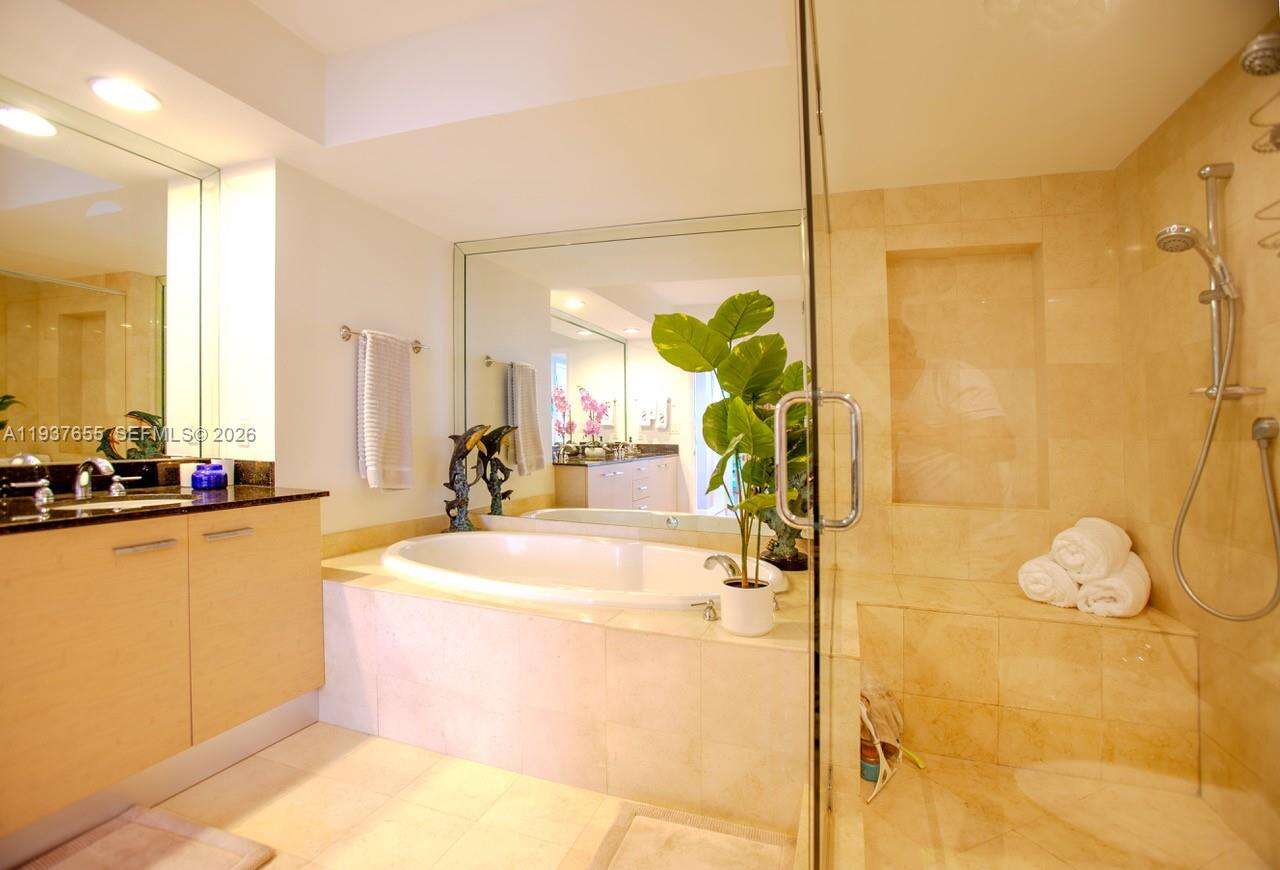 THE BEACH CLUB - 1850 Ocean Dr, Hallandale Beach, FL 33009 | Picture 20