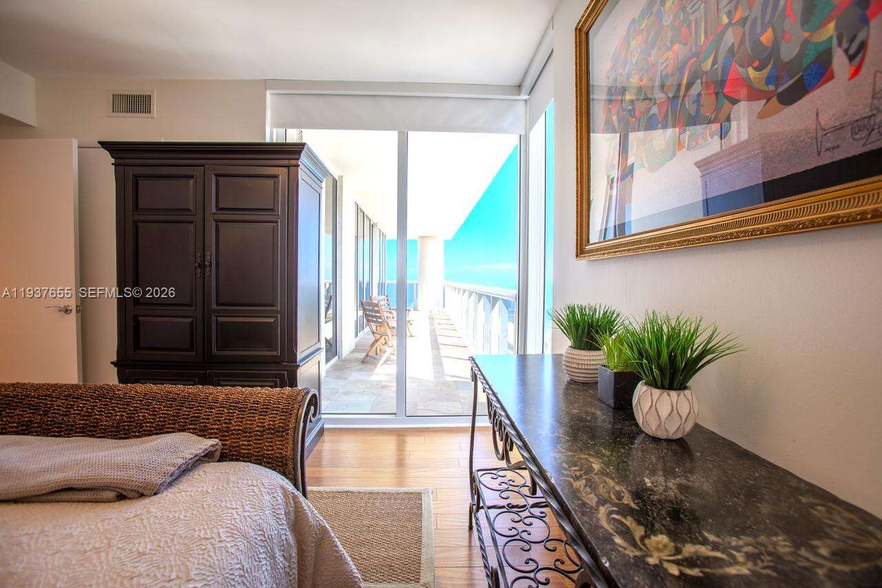 THE BEACH CLUB - 1850 Ocean Dr, Hallandale Beach, FL 33009 | Picture 24