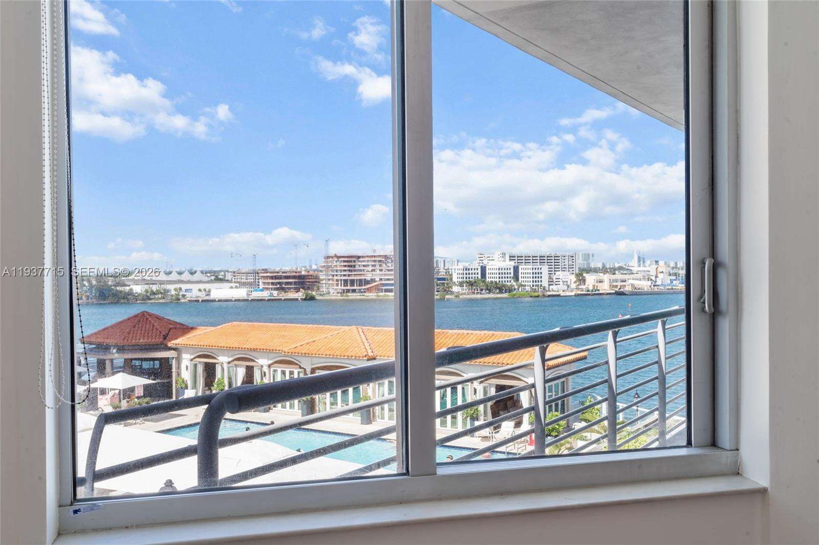 One Miami East at 335 Biscayne Blvd, Miami, FL 33131 - For Sale photo 18