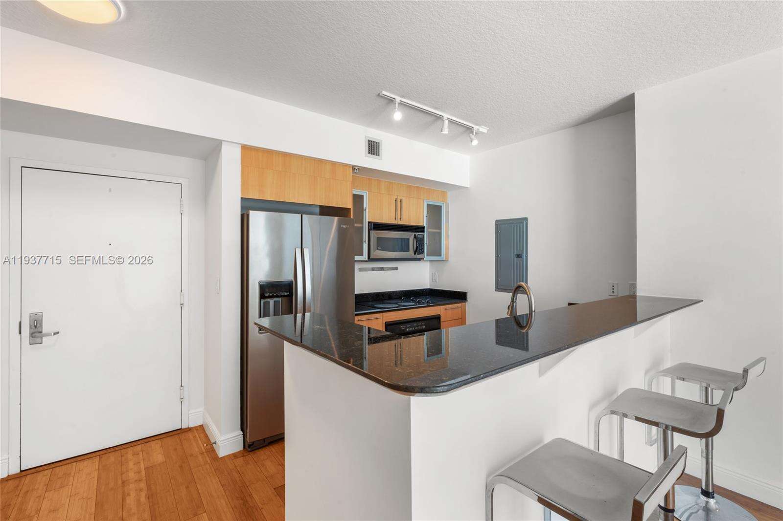 One Miami East at 335 Biscayne Blvd, Miami, FL 33131 - For Sale photo 6