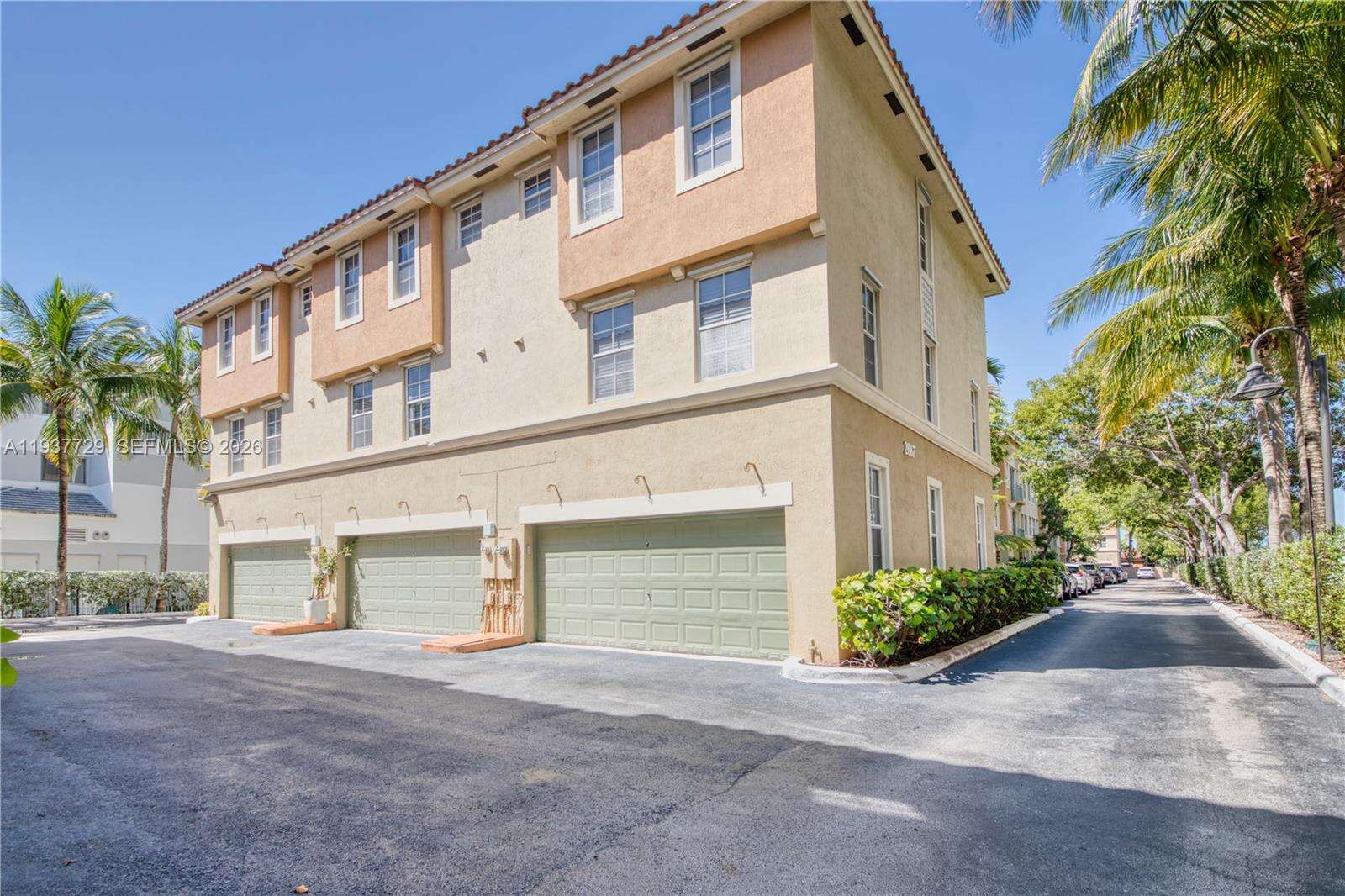 2080 Ocean Drive at 2067 Ocean Dr, Hallandale Beach, FL 33009 - For Sale photo 21