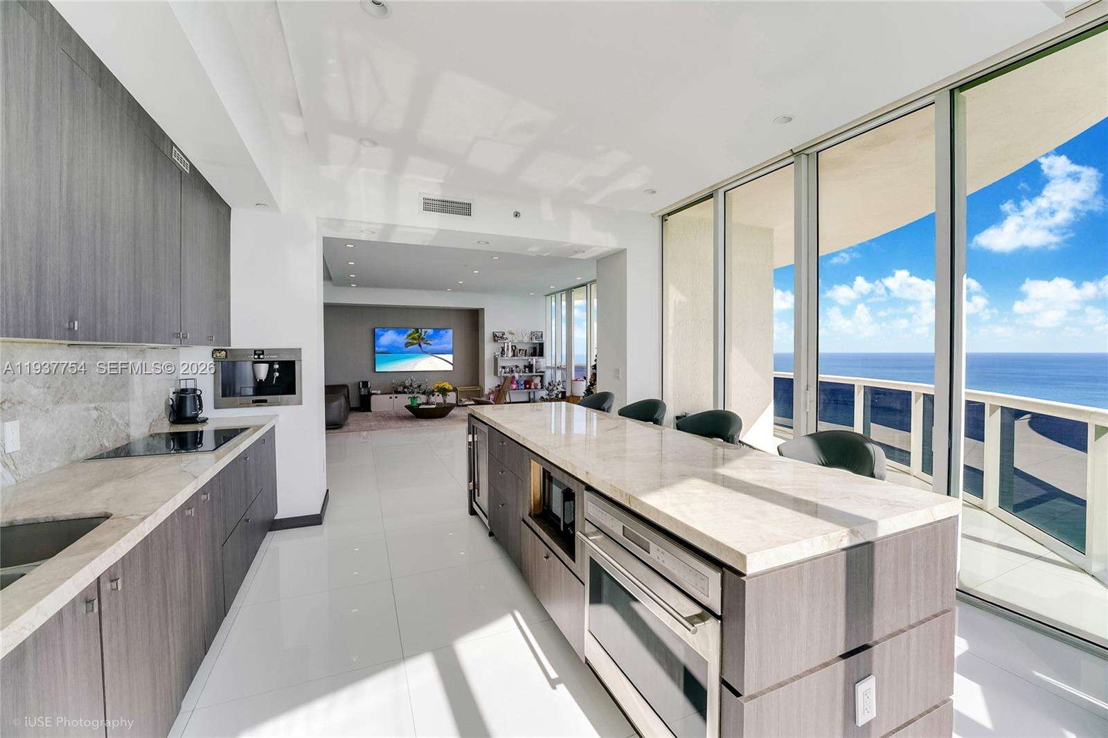 TDR TOWER II - 15901 Collins Ave, Sunny Isles Beach, FL 33160 | Picture 3