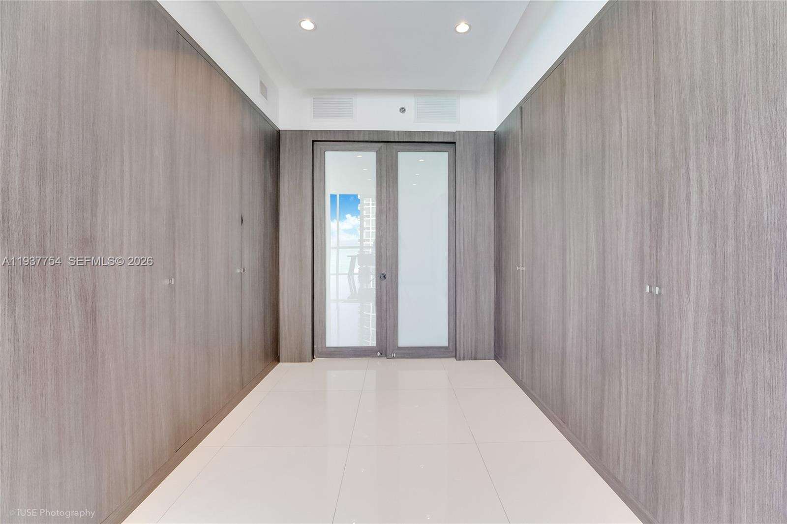 TDR TOWER II - 15901 Collins Ave, Sunny Isles Beach, FL 33160 | Picture 7