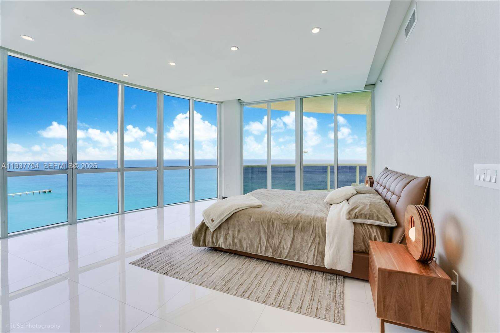TDR TOWER II - 15901 Collins Ave, Sunny Isles Beach, FL 33160 | Picture 8