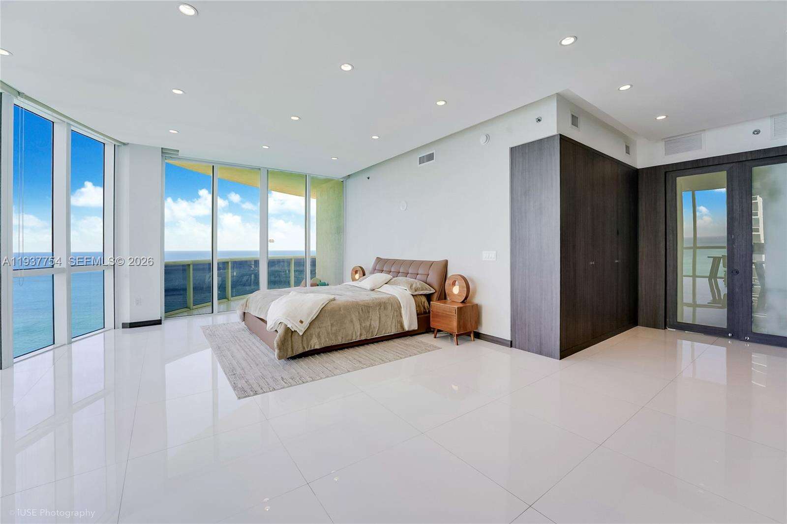 TDR TOWER II - 15901 Collins Ave, Sunny Isles Beach, FL 33160 | Picture 10