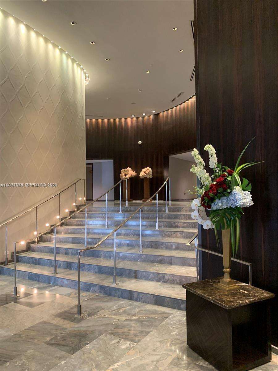 OCEAN FOUR - 17201 Collins Ave, Sunny Isles Beach, FL 33160 | Picture 4