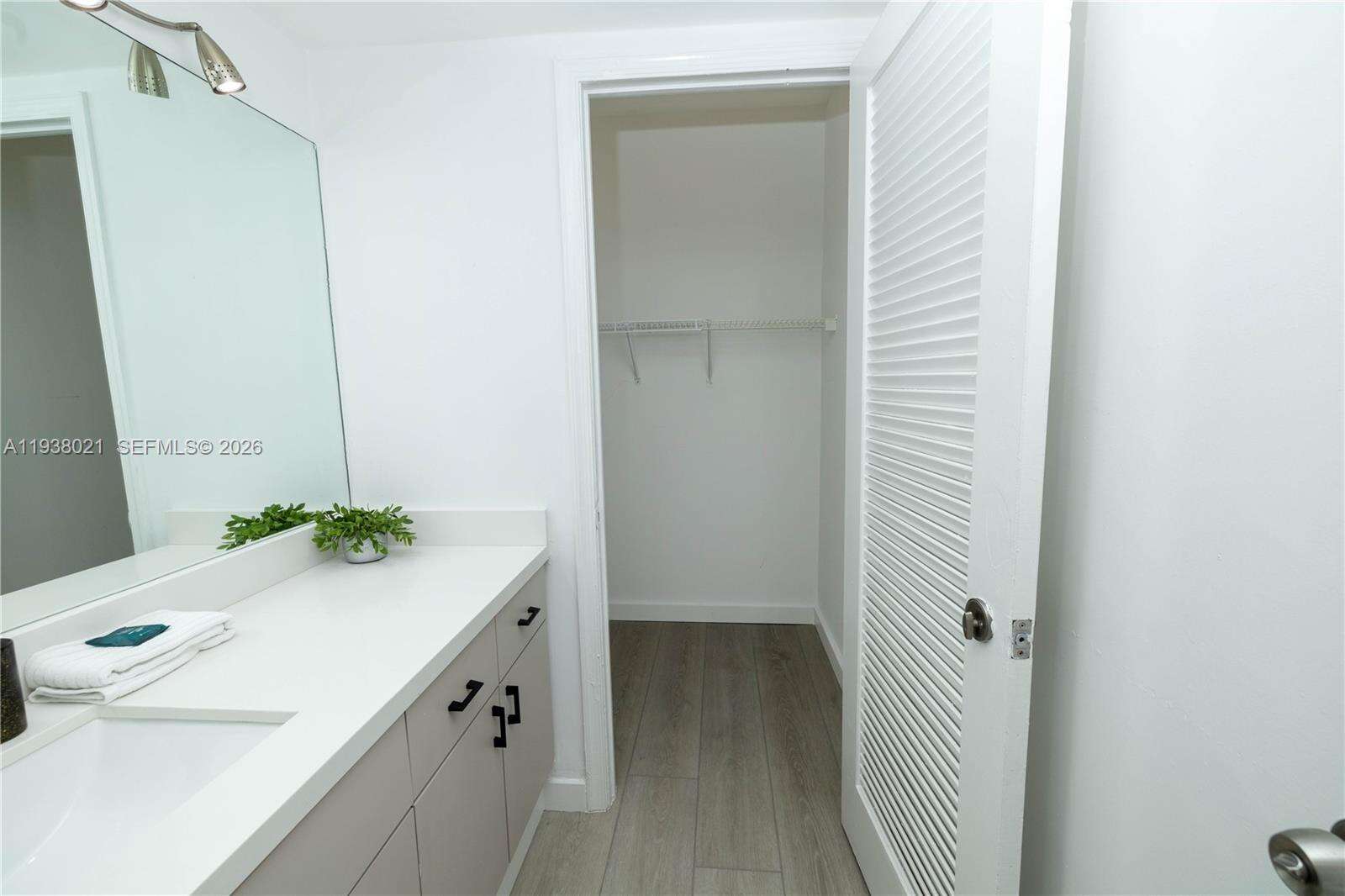 Roney Palace at 2301 Collins Ave, Miami Beach, FL 33139 - For Sale photo 41