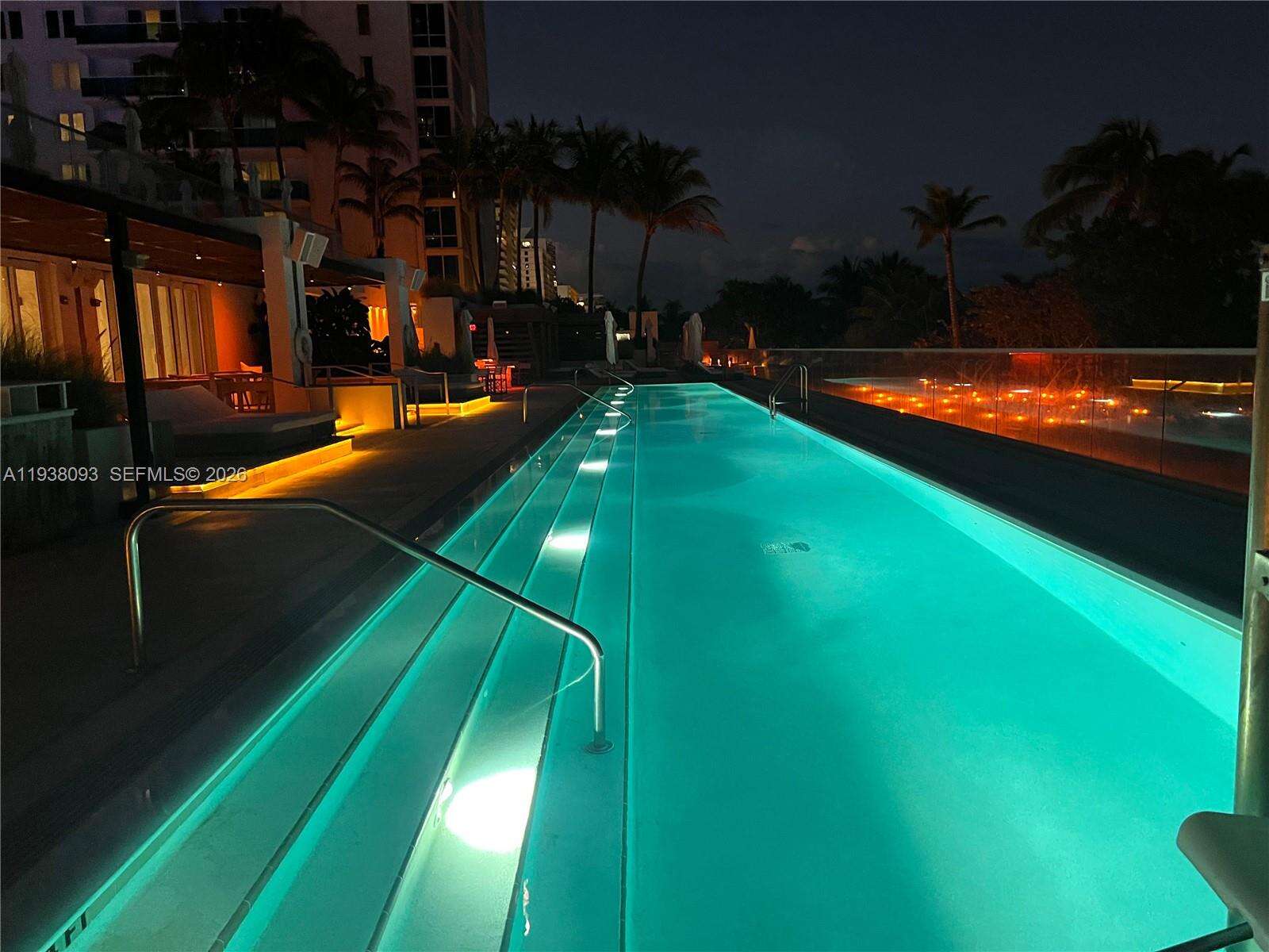 RONEY PALACE - 2301 Collins Ave, Miami Beach, FL 33139 | Picture 12