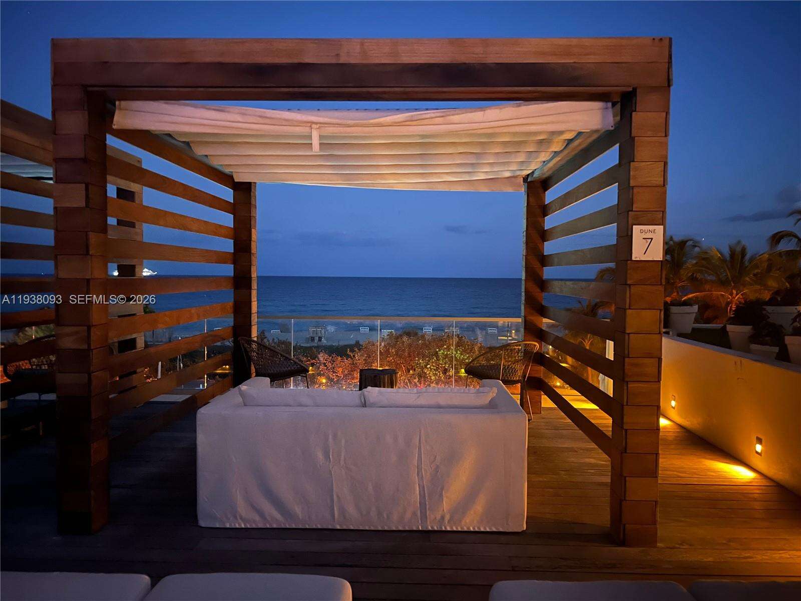 RONEY PALACE - 2301 Collins Ave, Miami Beach, FL 33139 | Picture 4