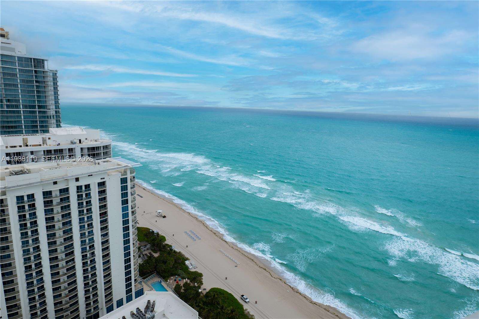 OCEAN FOUR - 17201 Collins Ave, Sunny Isles Beach, FL 33160 | Picture 3