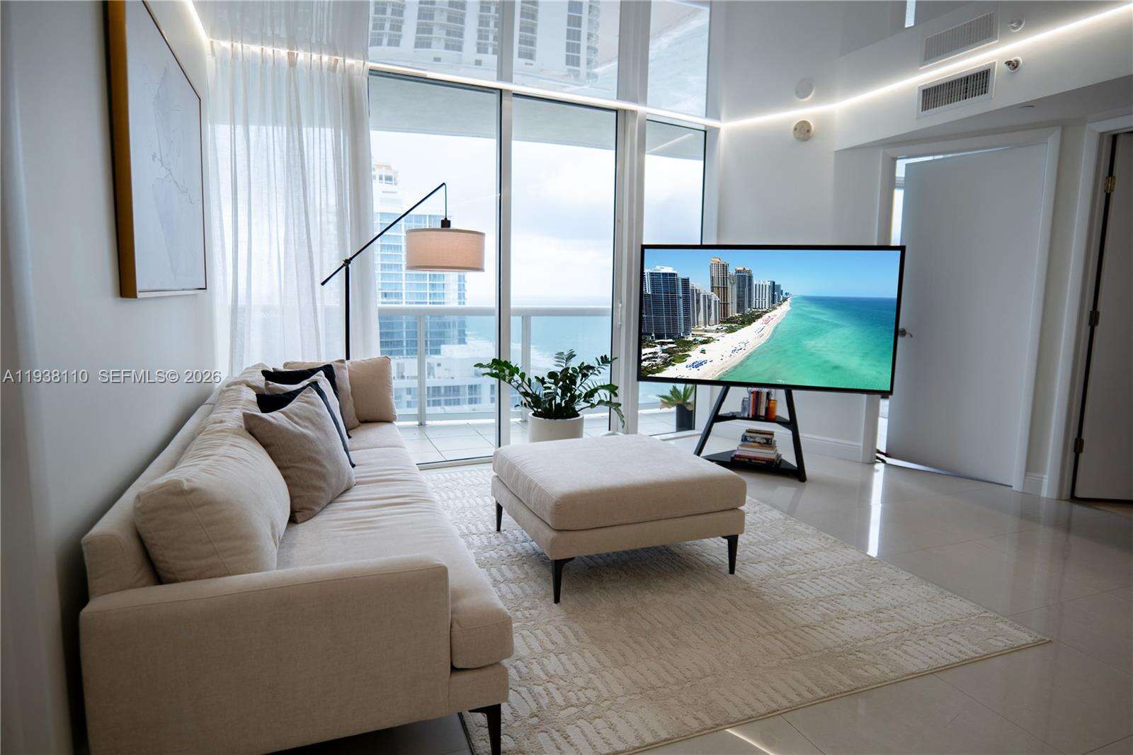 OCEAN FOUR - 17201 Collins Ave, Sunny Isles Beach, FL 33160 | Picture 7