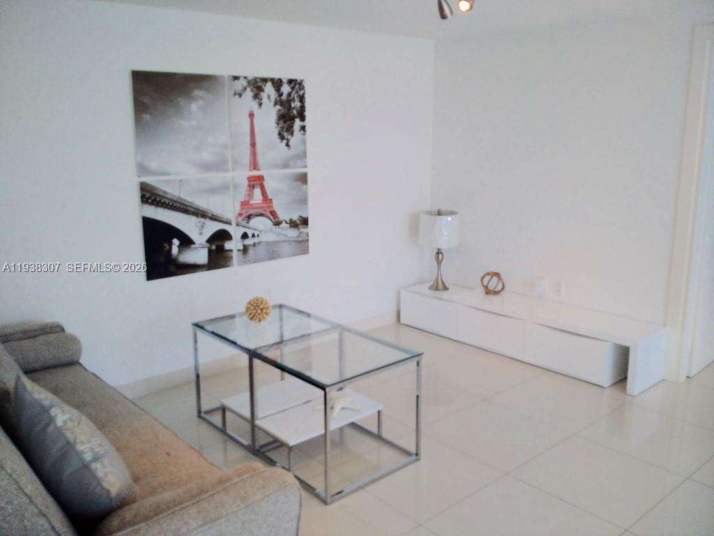 EPIC WEST - 200 Biscayne Blvd Way, Miami, FL 33131 | Picture 13