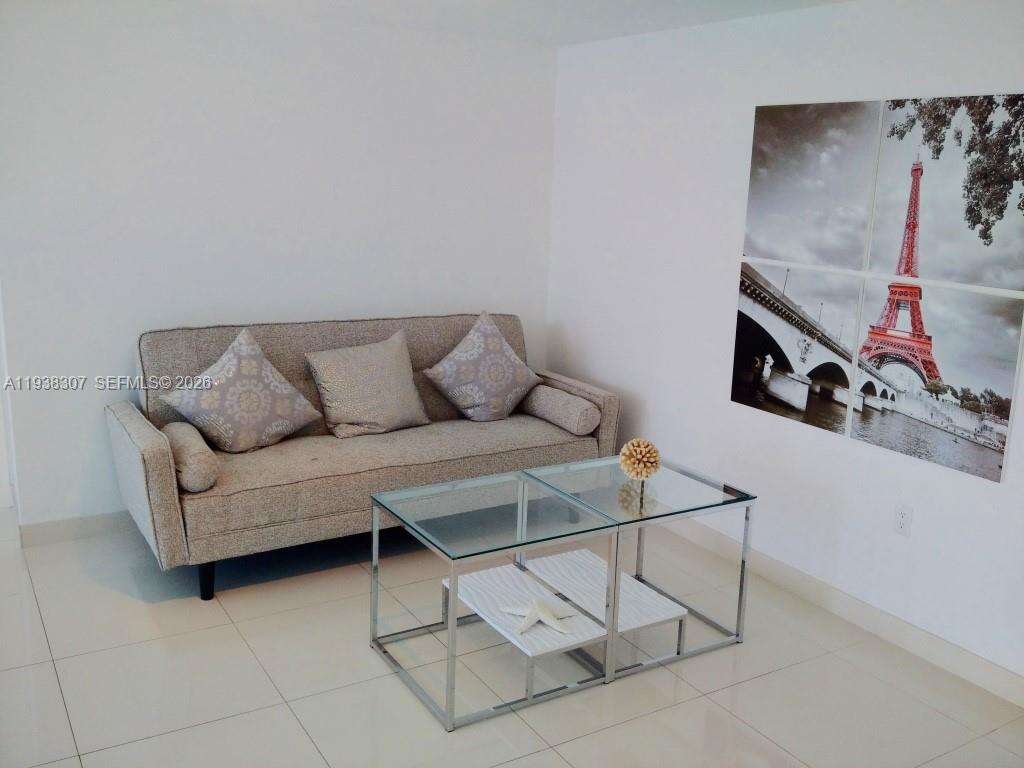 EPIC WEST - 200 Biscayne Blvd Way, Miami, FL 33131 | Picture 14