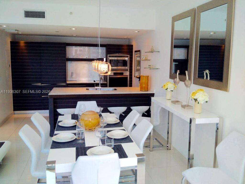 EPIC WEST - 200 Biscayne Blvd Way, Miami, FL 33131 | Picture 26