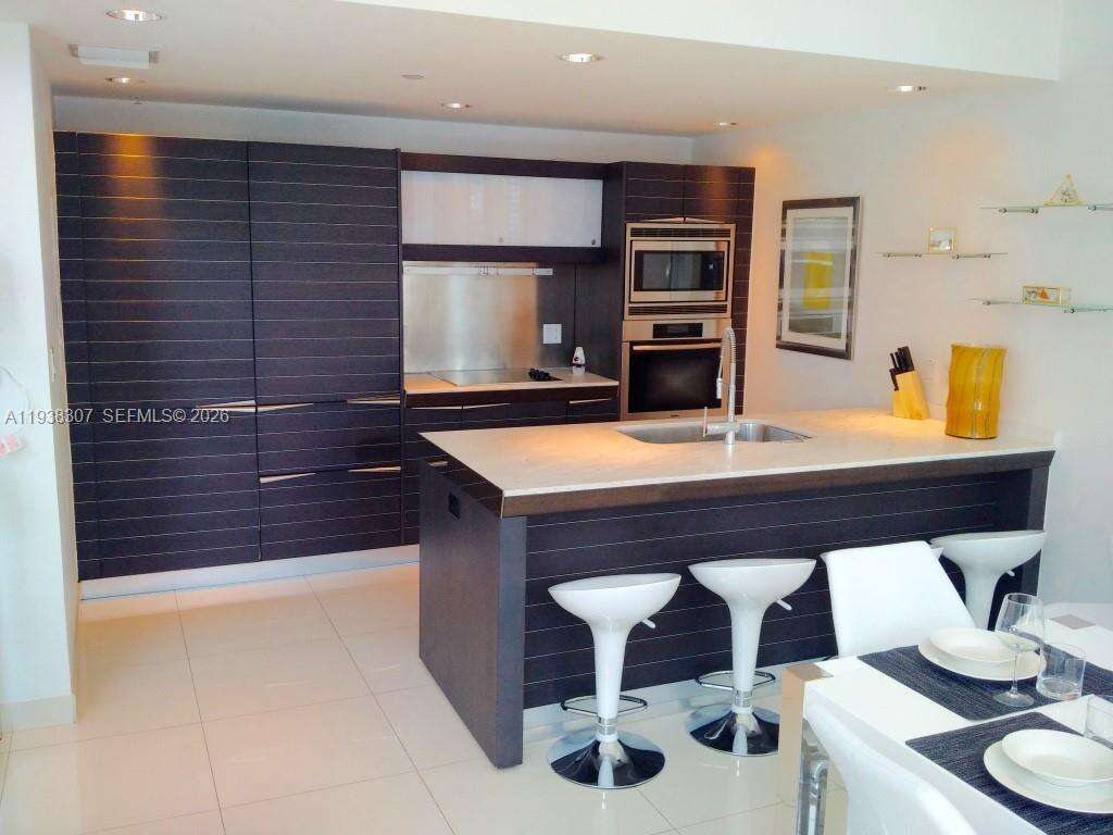 EPIC WEST - 200 Biscayne Blvd Way, Miami, FL 33131 | Picture 30