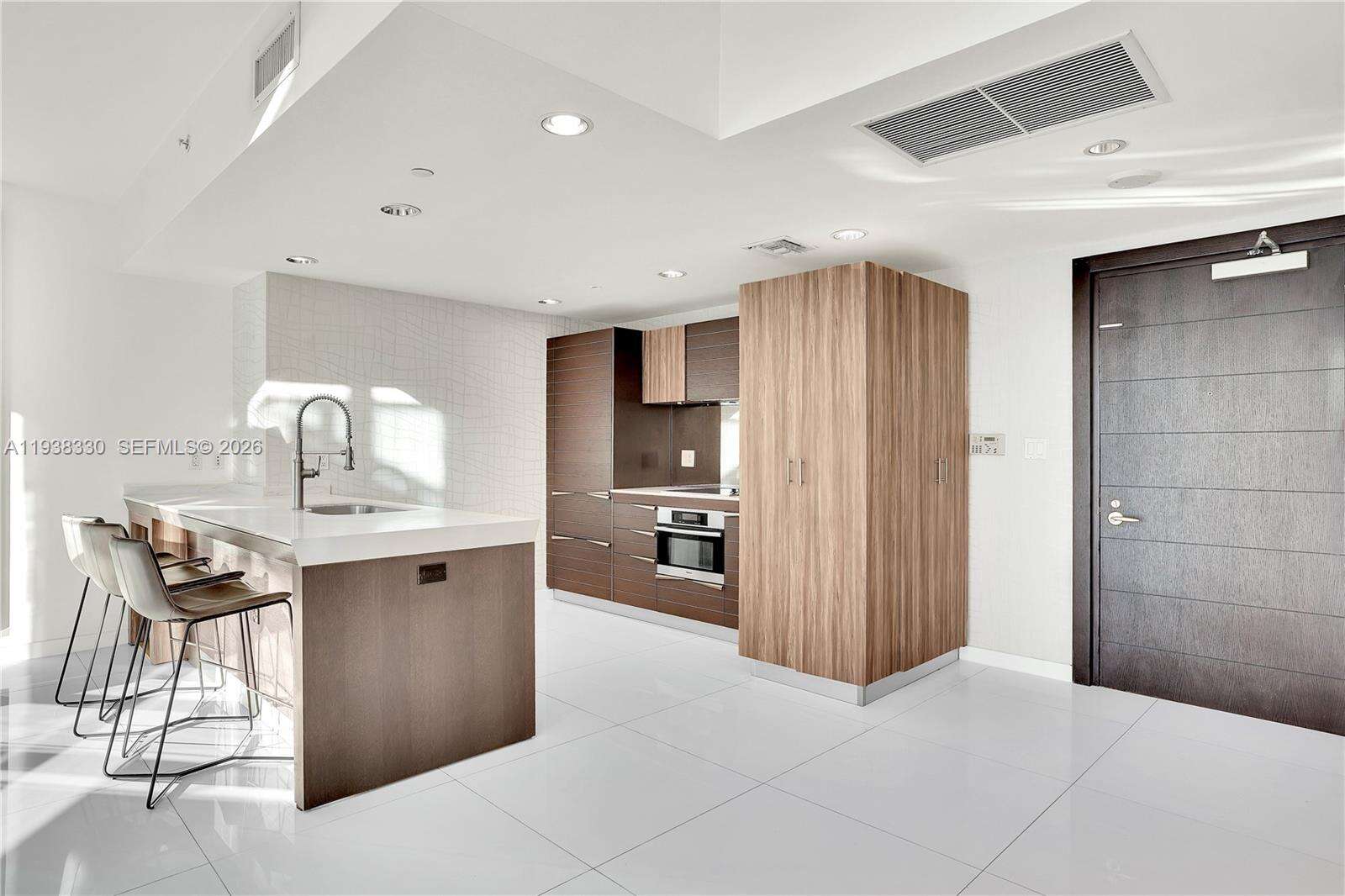 EPIC WEST - 200 Biscayne Blvd Way, Miami, FL 33131 | Picture 16