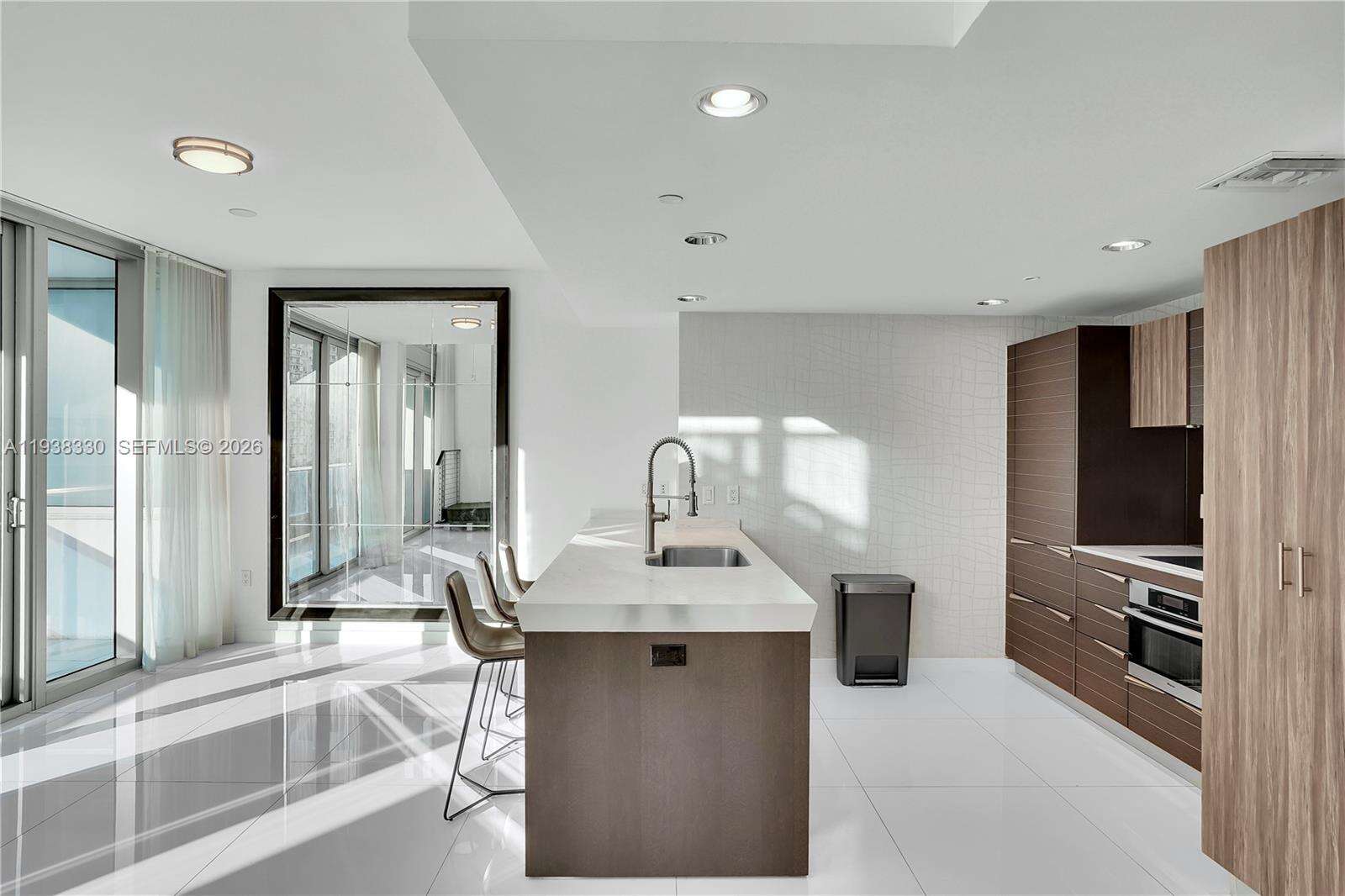 EPIC WEST - 200 Biscayne Blvd Way, Miami, FL 33131 | Picture 19