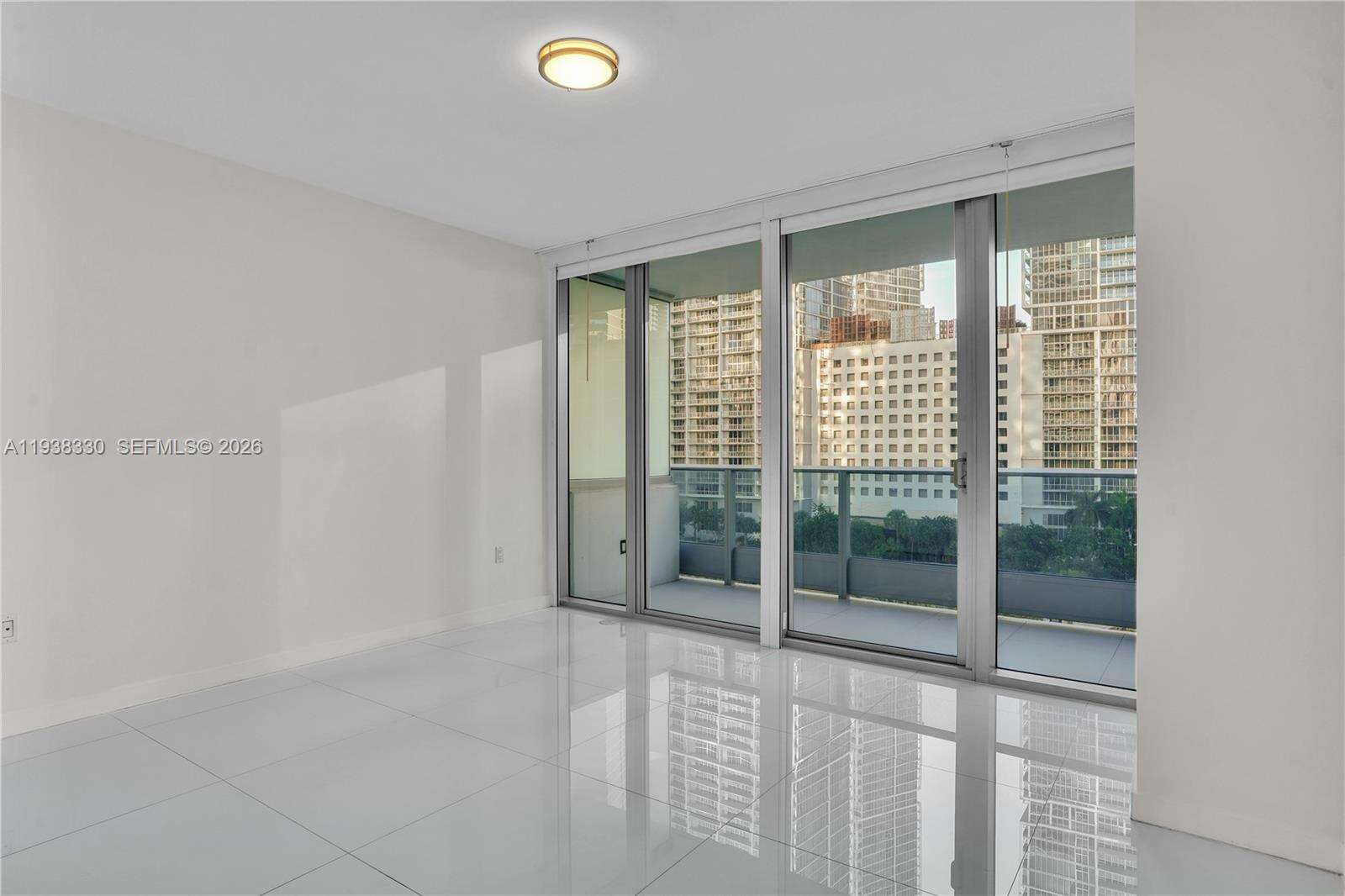 EPIC WEST - 200 Biscayne Blvd Way, Miami, FL 33131 | Picture 23