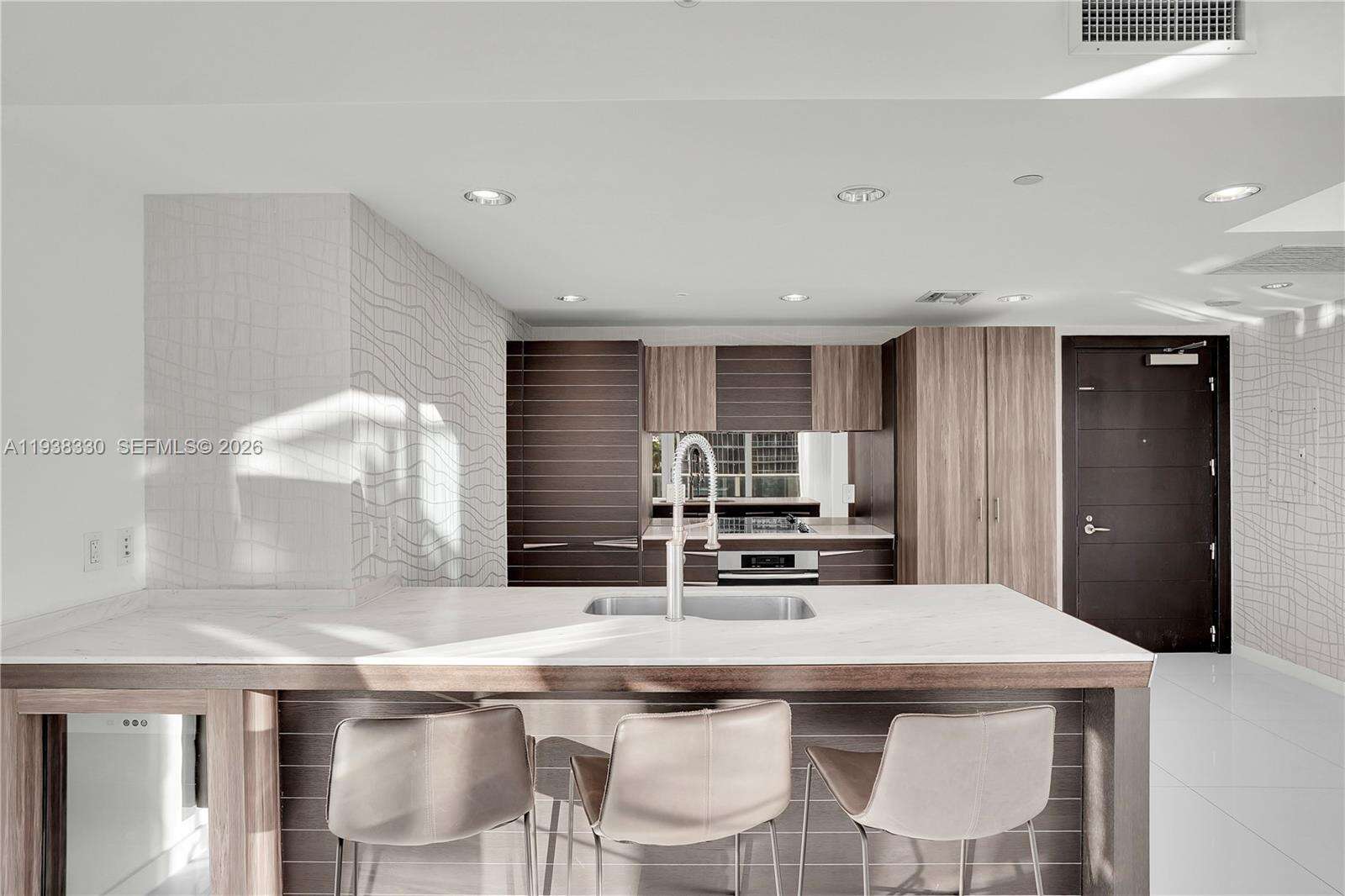 EPIC WEST - 200 Biscayne Blvd Way, Miami, FL 33131 | Picture 9