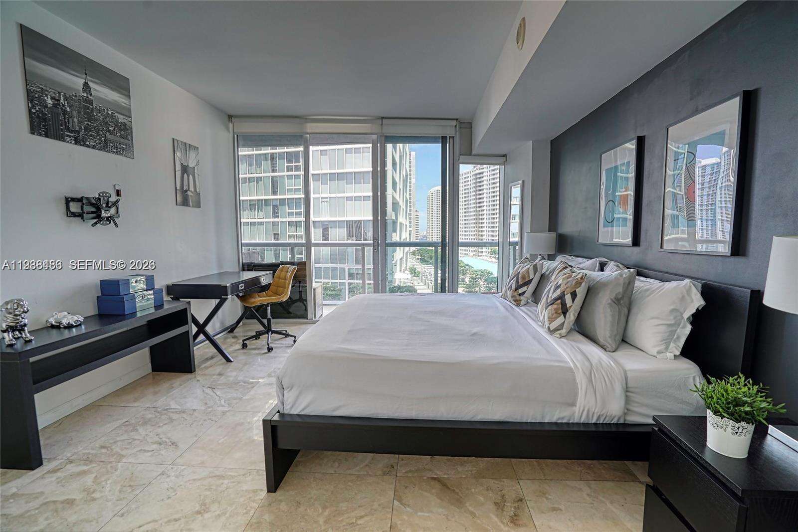 Icon Brickell 3 at 485 Brickell Ave, Miami, FL 33131 - For Sale photo 5