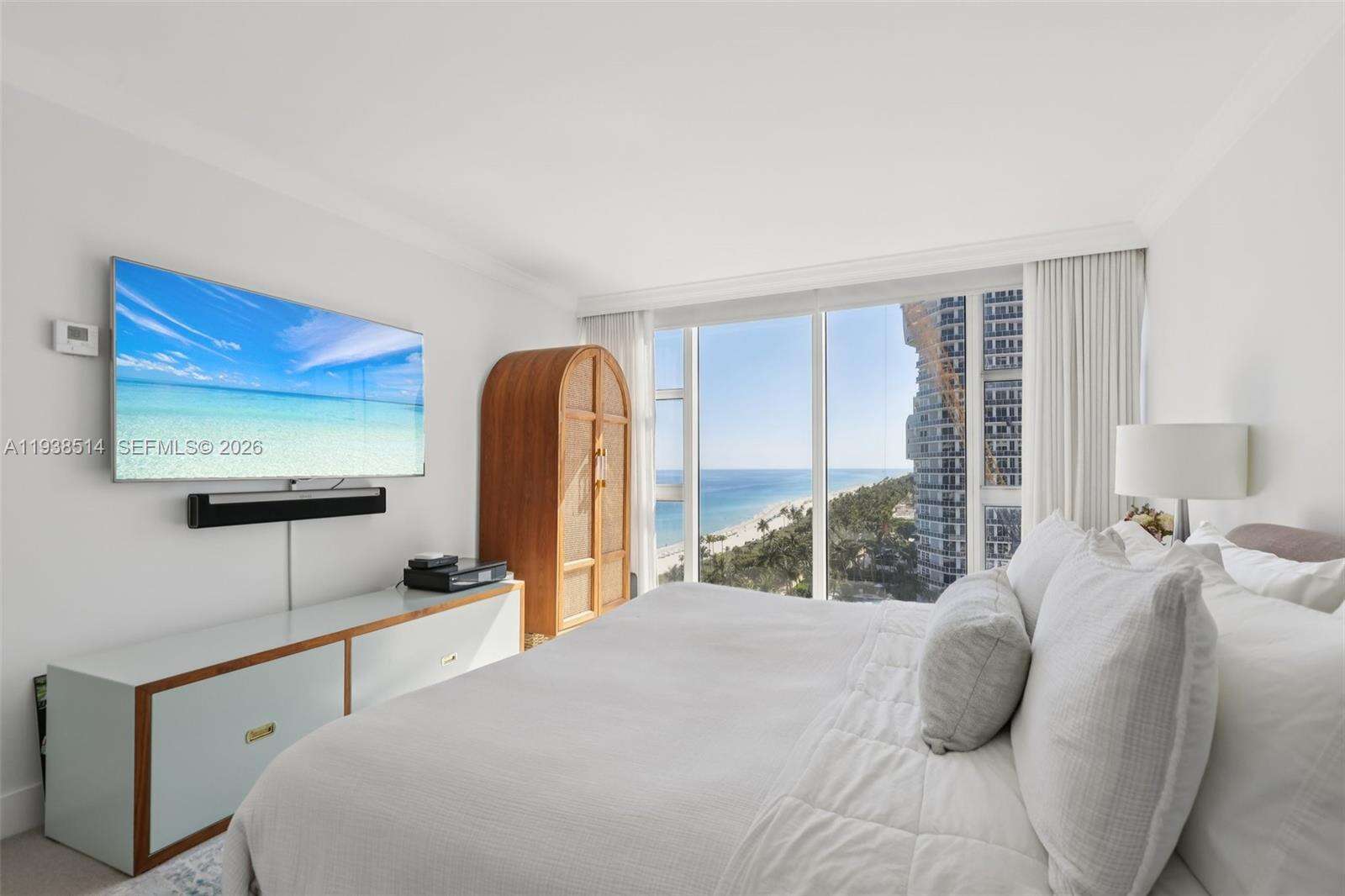 HARBOUR HOUSE - 10275 Collins Ave, Bal Harbour, FL 33154 | Picture 31