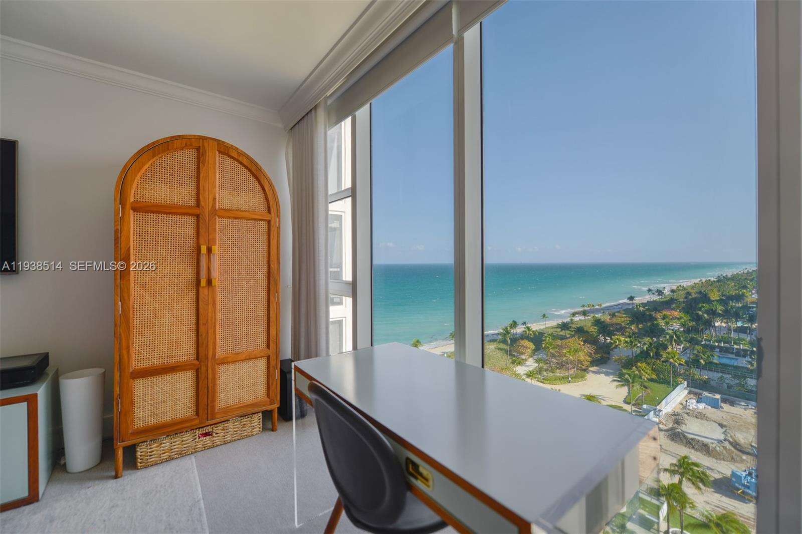 HARBOUR HOUSE - 10275 Collins Ave, Bal Harbour, FL 33154 | Picture 32