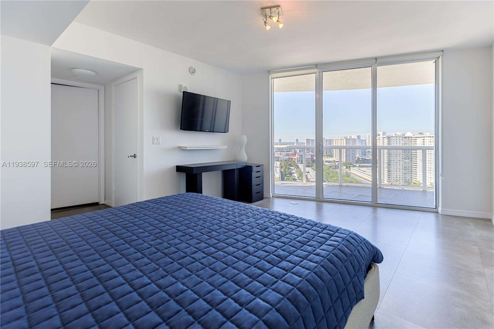 OCEAN FOUR - 17201 Collins Ave, Sunny Isles Beach, FL 33160 | Picture 19