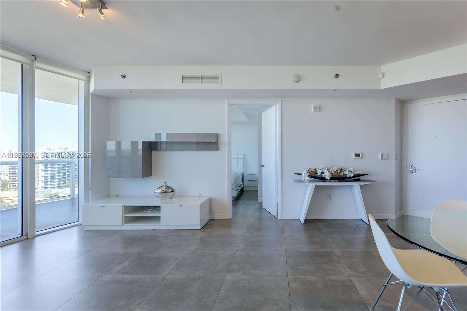 OCEAN FOUR - 17201 Collins Ave, Sunny Isles Beach, FL 33160 | Picture 8