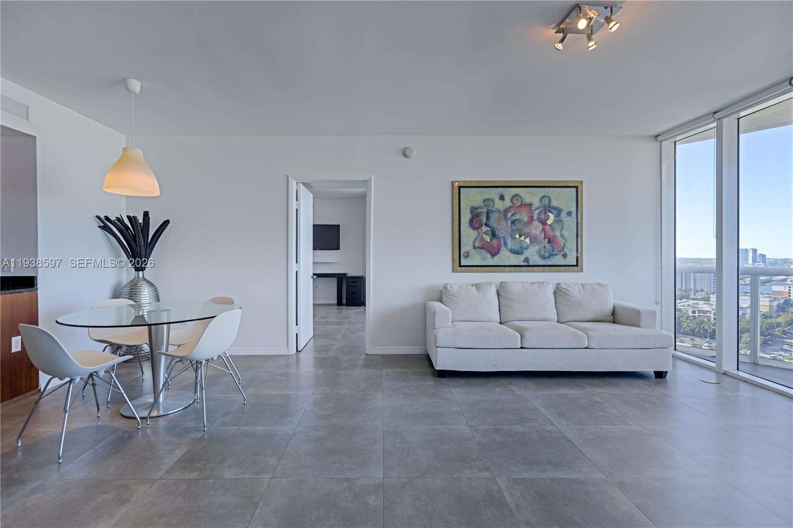 OCEAN FOUR - 17201 Collins Ave, Sunny Isles Beach, FL 33160 | Picture 10