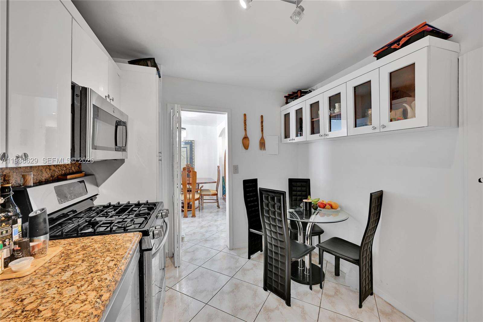 Parker Plaza at 2030 Ocean Dr, Hallandale Beach, FL 33009 - For Sale photo 12