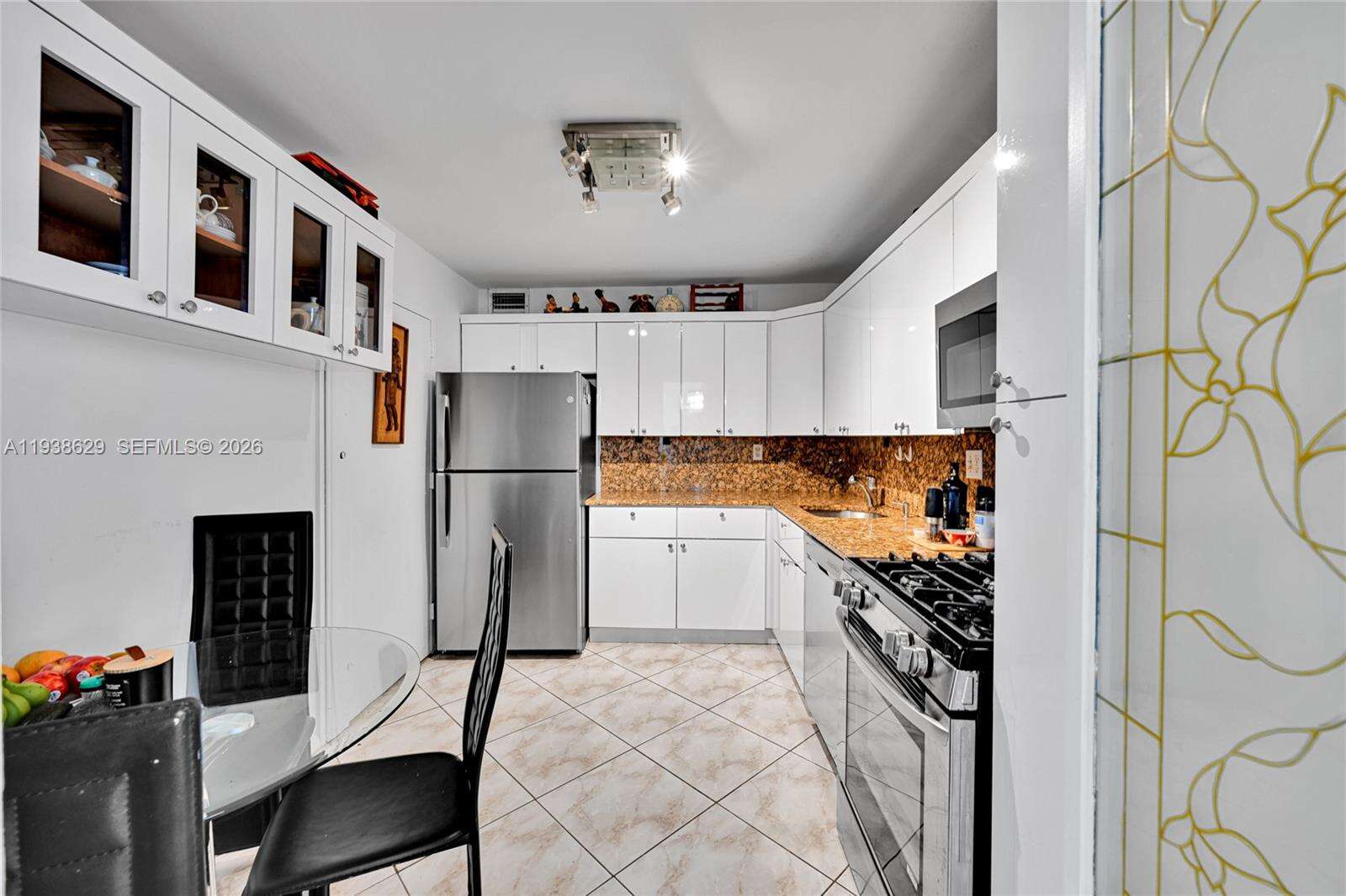 Parker Plaza at 2030 Ocean Dr, Hallandale Beach, FL 33009 - For Sale photo 14