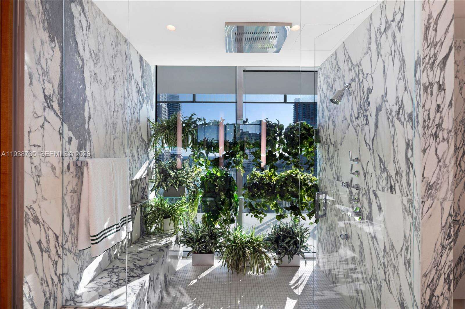 GLASS 120 - 120 Ocean Dr, Miami Beach, FL 33139 | Picture 21