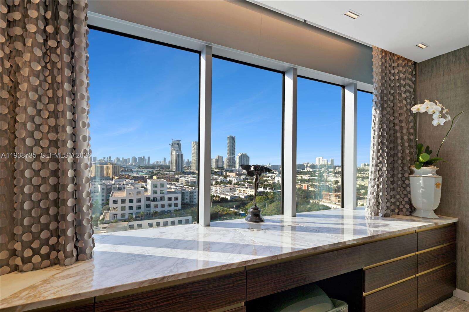 GLASS 120 - 120 Ocean Dr, Miami Beach, FL 33139 | Picture 24