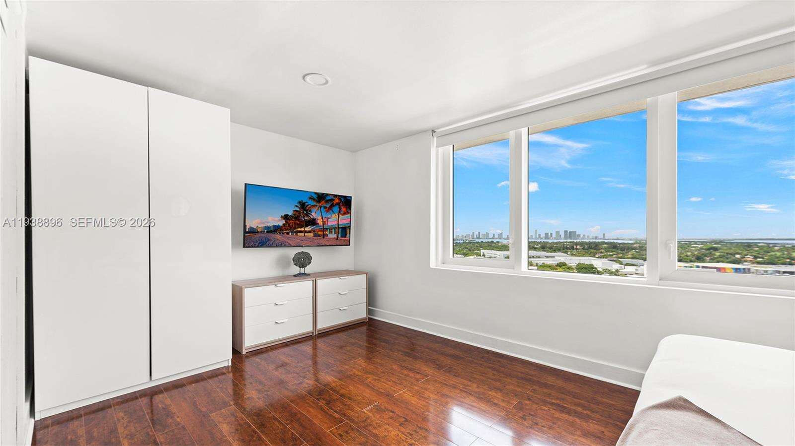 Roney Palace at 2301 Collins Ave, Miami Beach, FL 33139 - For Sale photo 7