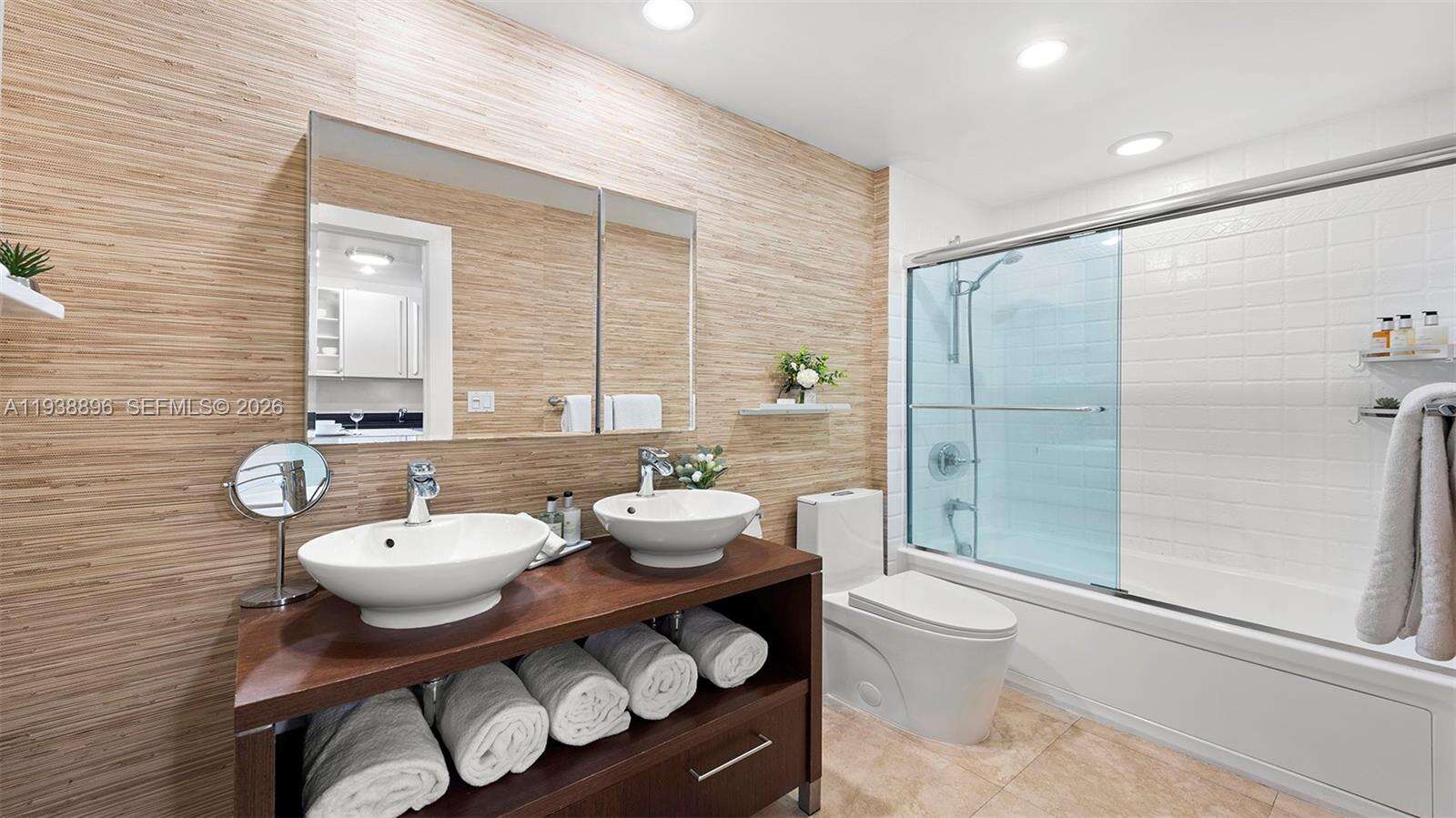 Roney Palace at 2301 Collins Ave, Miami Beach, FL 33139 - For Sale photo 10