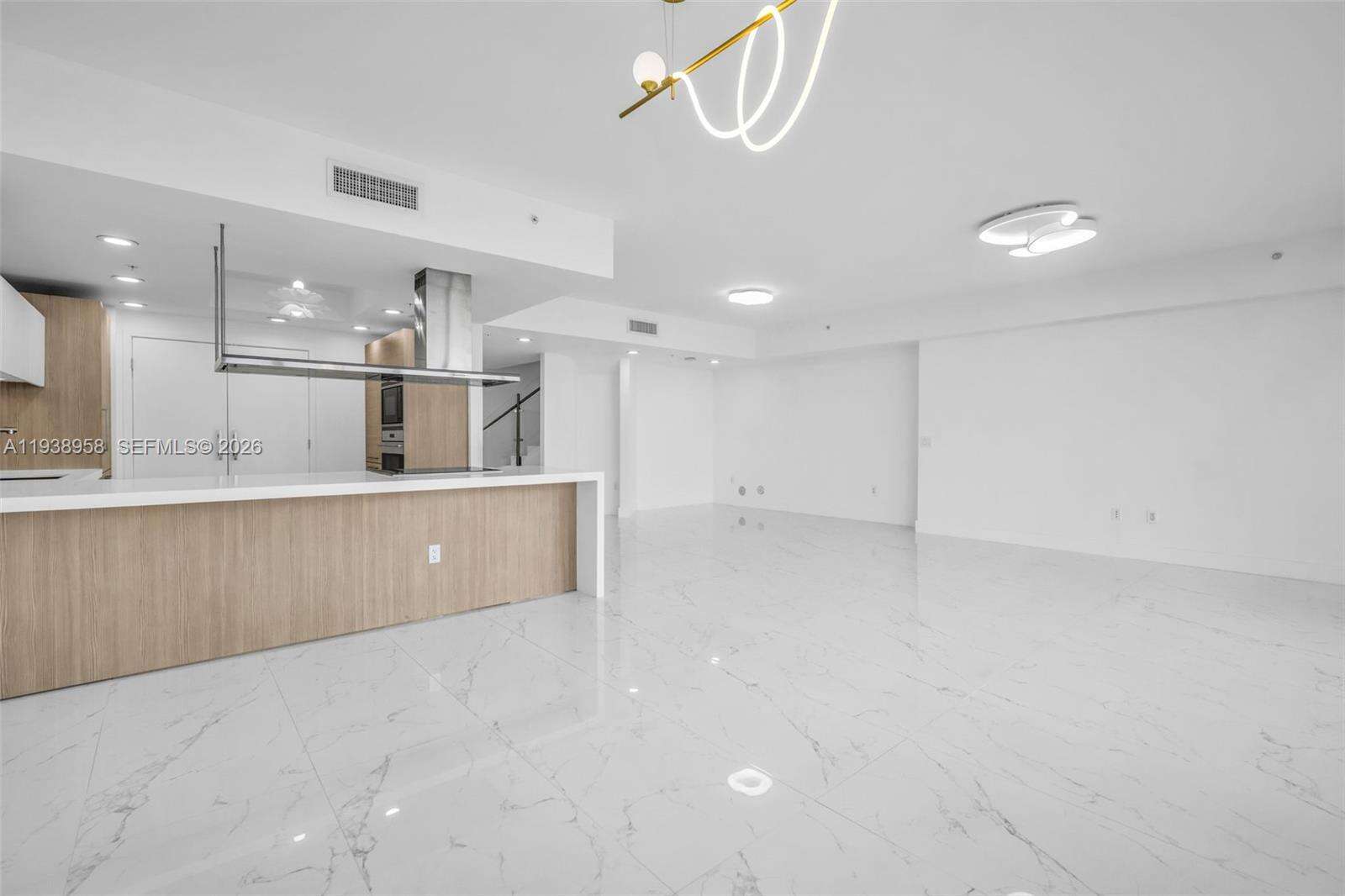 MARINA PALMS RESIDENCES SOUTH - 17111 Biscayne Blvd, North Miami Beach, FL 33160 | Picture 11