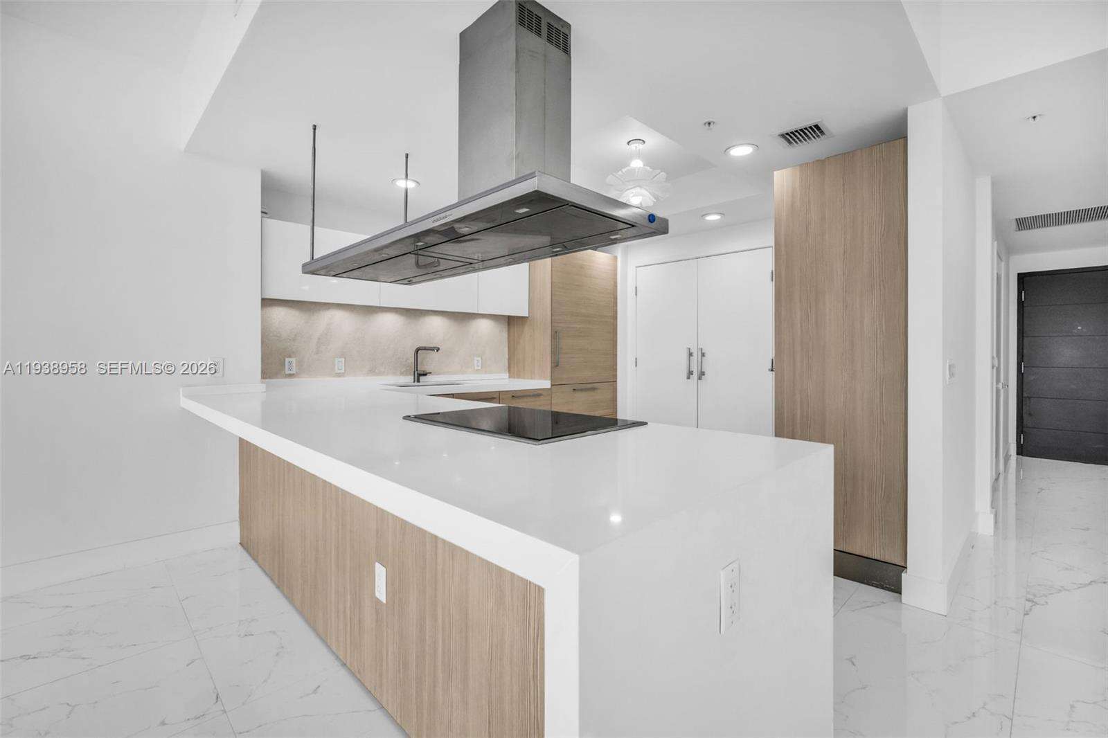 MARINA PALMS RESIDENCES SOUTH - 17111 Biscayne Blvd, North Miami Beach, FL 33160 | Picture 16