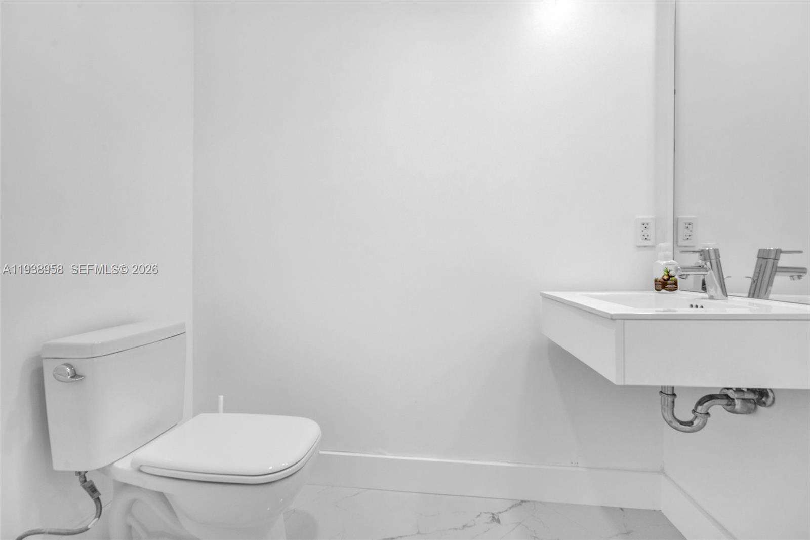 MARINA PALMS RESIDENCES SOUTH - 17111 Biscayne Blvd, North Miami Beach, FL 33160 | Picture 21