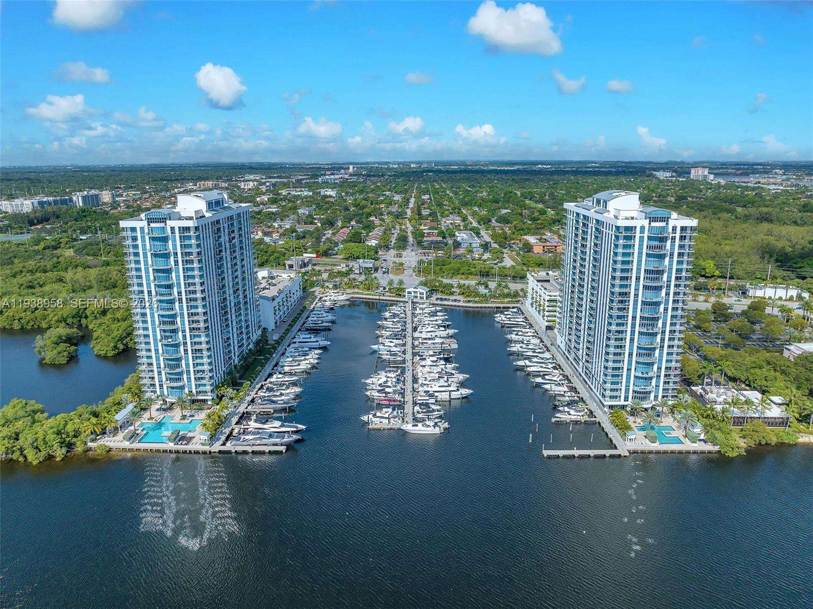 MARINA PALMS RESIDENCES SOUTH - 17111 Biscayne Blvd, North Miami Beach, FL 33160 | Picture 38