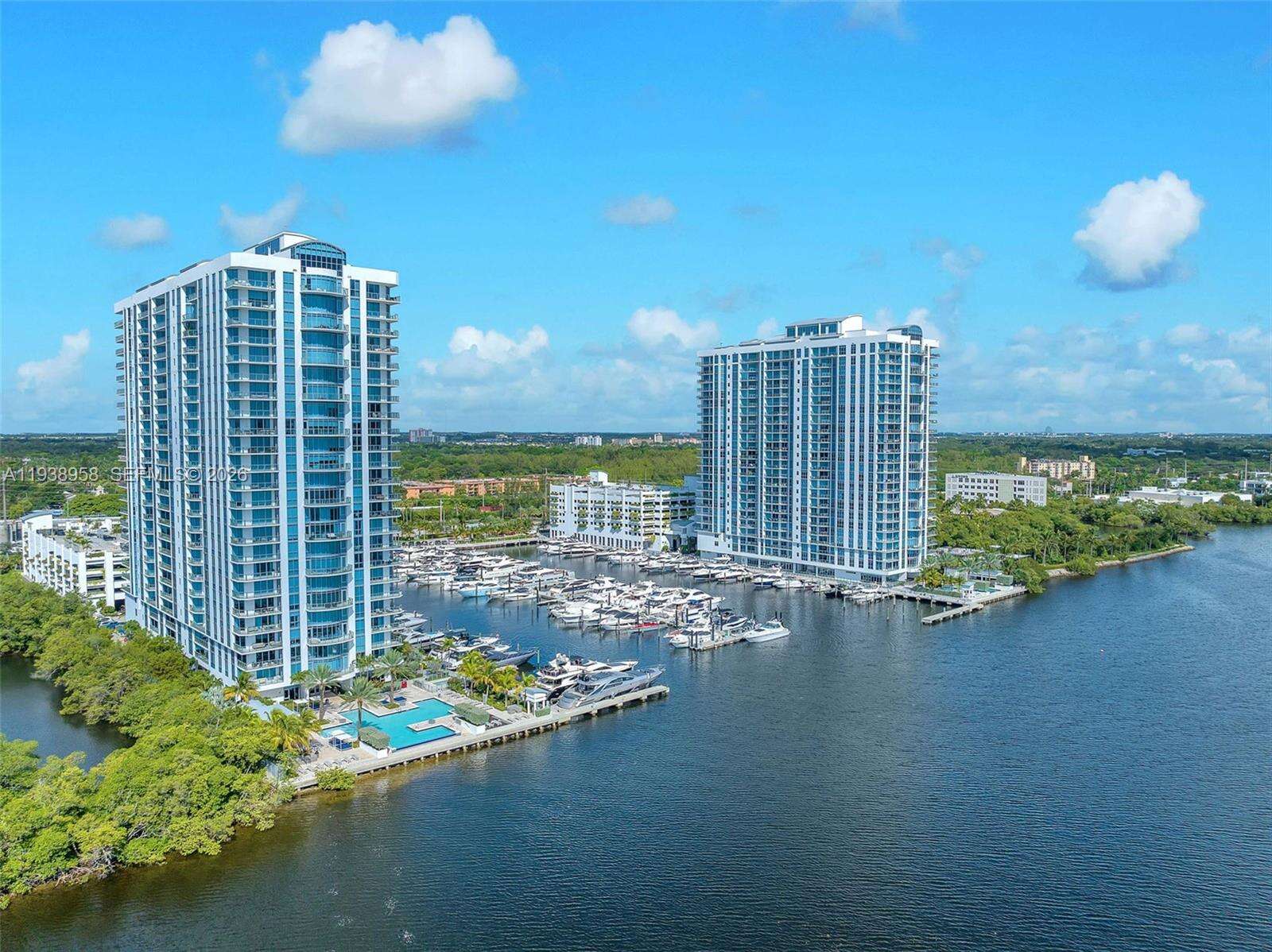 MARINA PALMS RESIDENCES SOUTH - 17111 Biscayne Blvd, North Miami Beach, FL 33160 | Picture 41